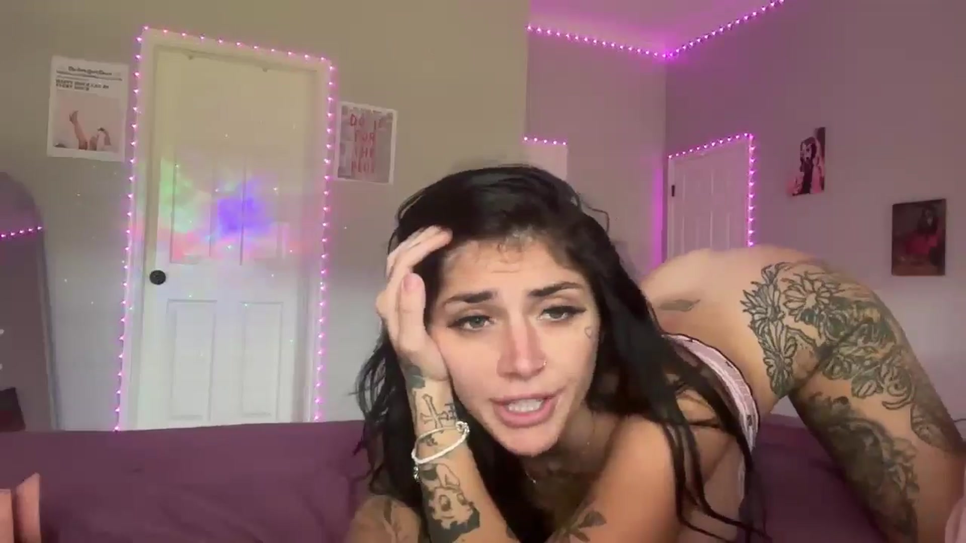 Gallery image thumbnail from JazmineJadexo's myfreecams stream on, 08/15/2025, 16:56 image 2 of 20