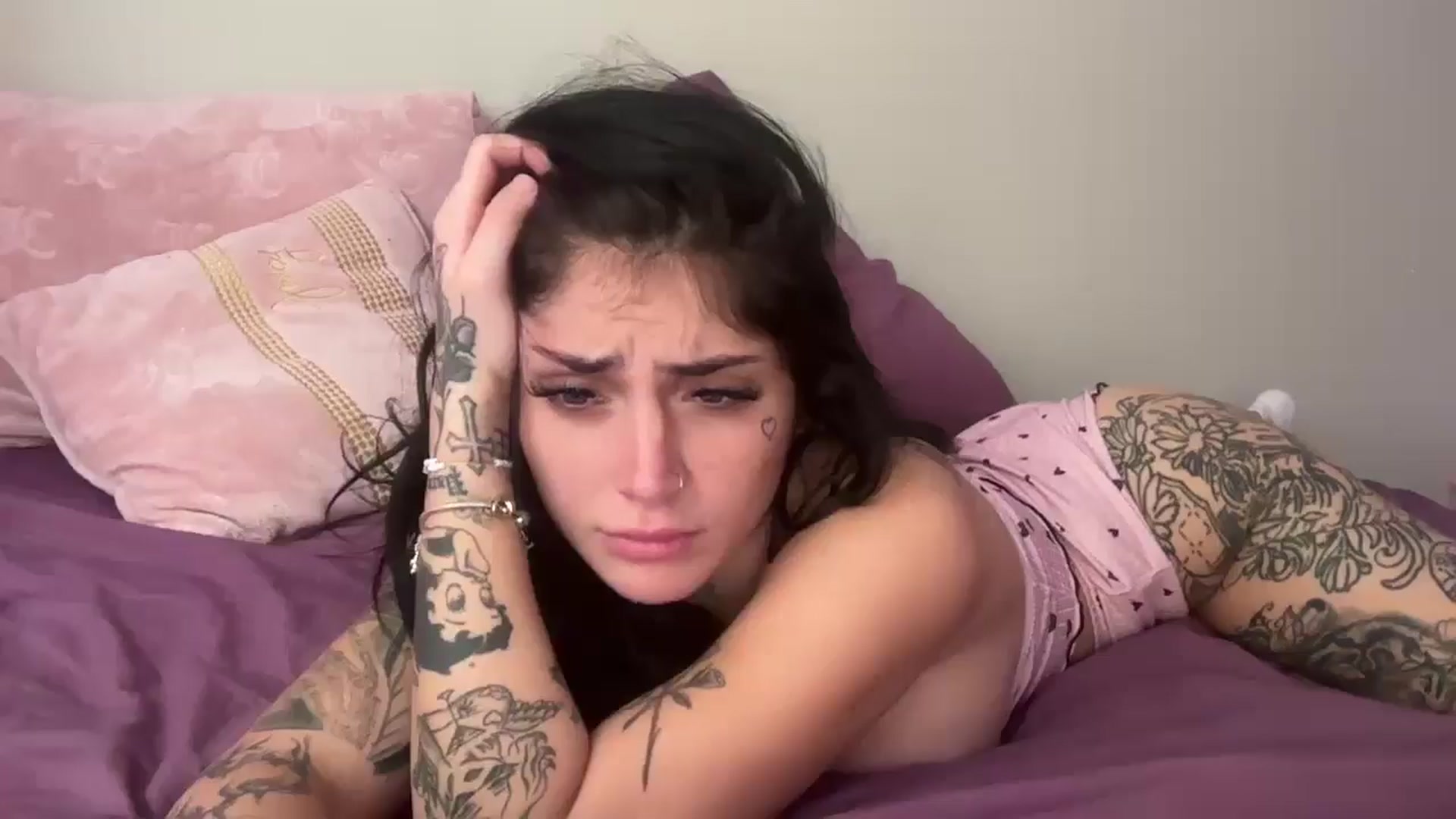 Gallery image thumbnail from JazmineJadexo's myfreecams stream on, 10/06/2025, 15:41 image 4 of 20