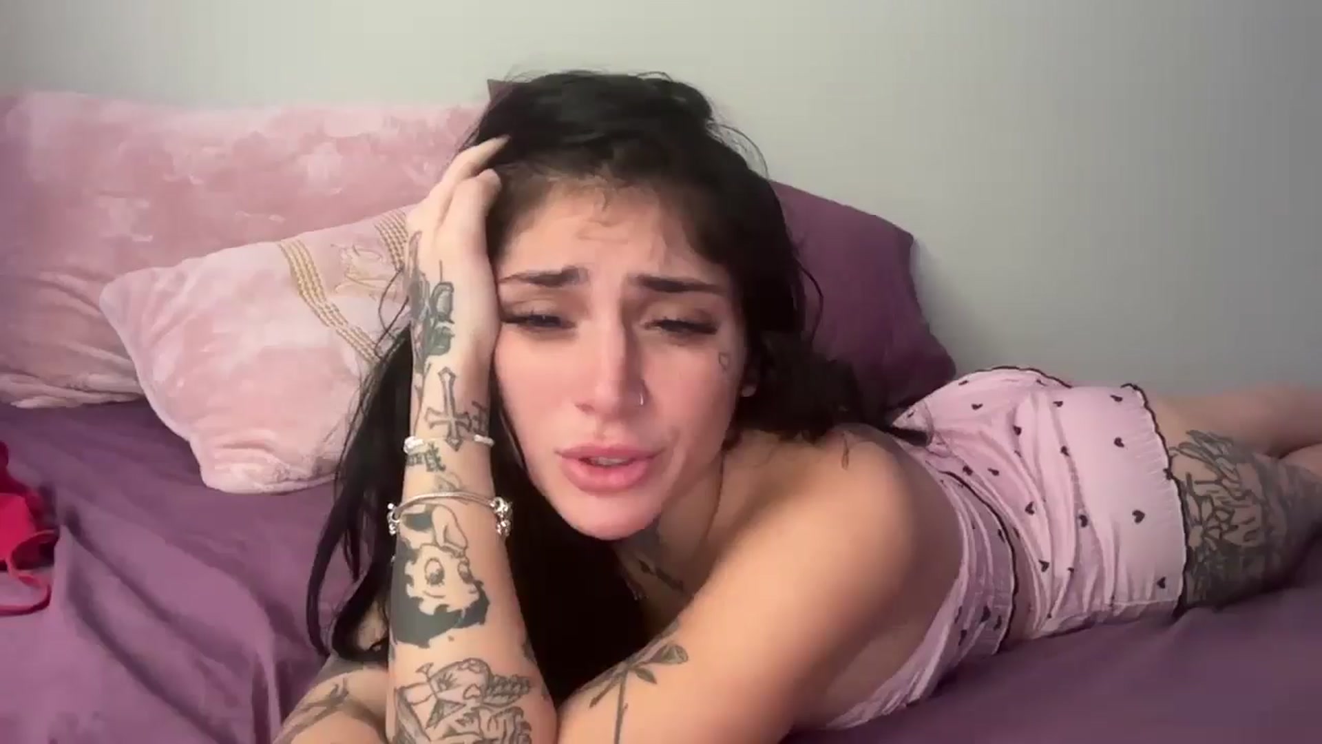 Gallery image thumbnail from JazmineJadexo's myfreecams stream on, 10/06/2025, 15:41 image 13 of 20