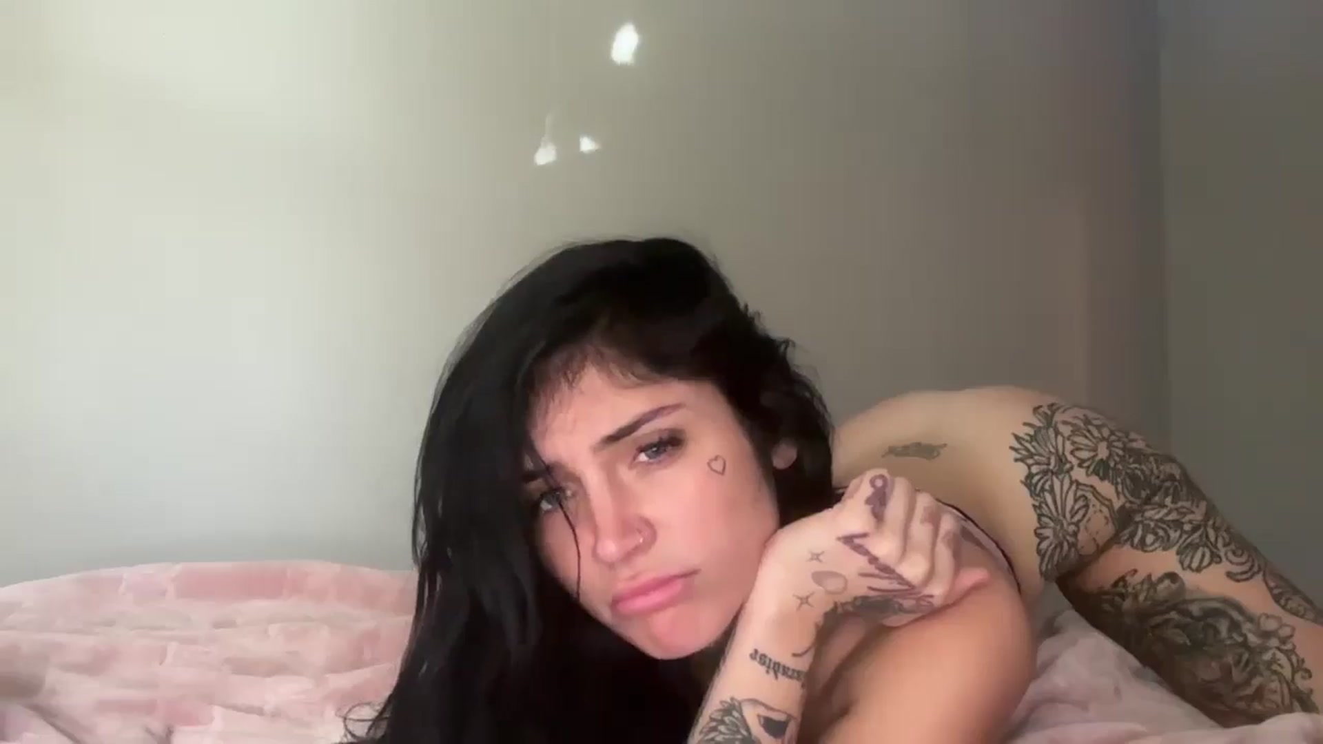Gallery image thumbnail from JazmineJadexo's myfreecams stream on, 11/12/2025, 14:56 image 6 of 20