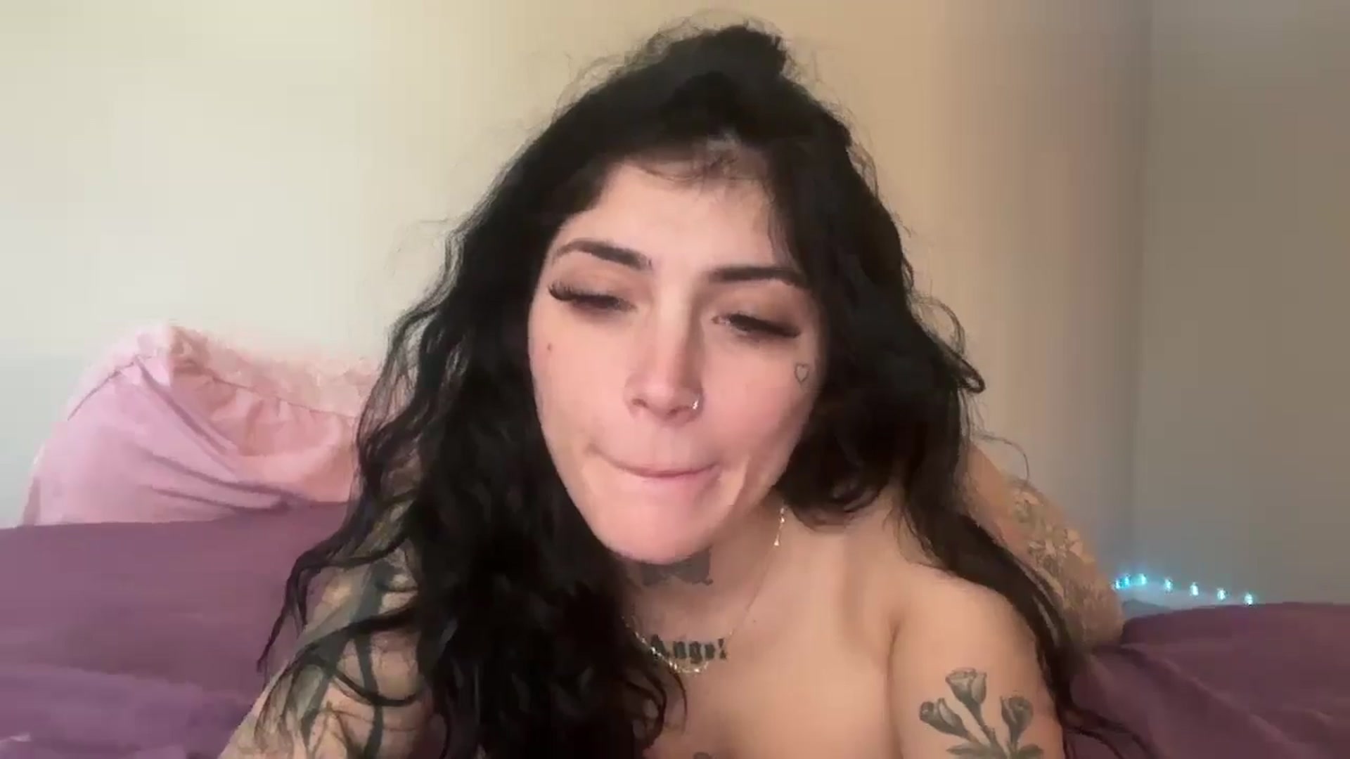 Gallery image thumbnail from JazmineJadexo's myfreecams stream on, 11/14/2025, 15:51 image 20 of 20