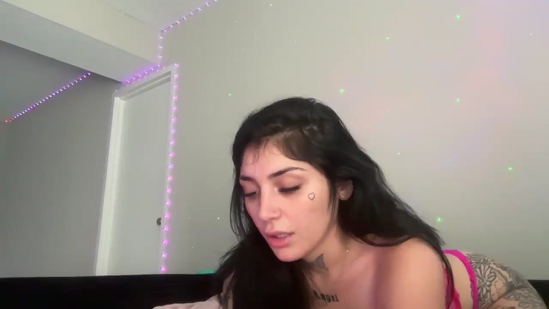 Gallery image thumbnail from JazmineJadexo's myfreecams stream on, 12/10/2025, 15:36 image 10 of 20