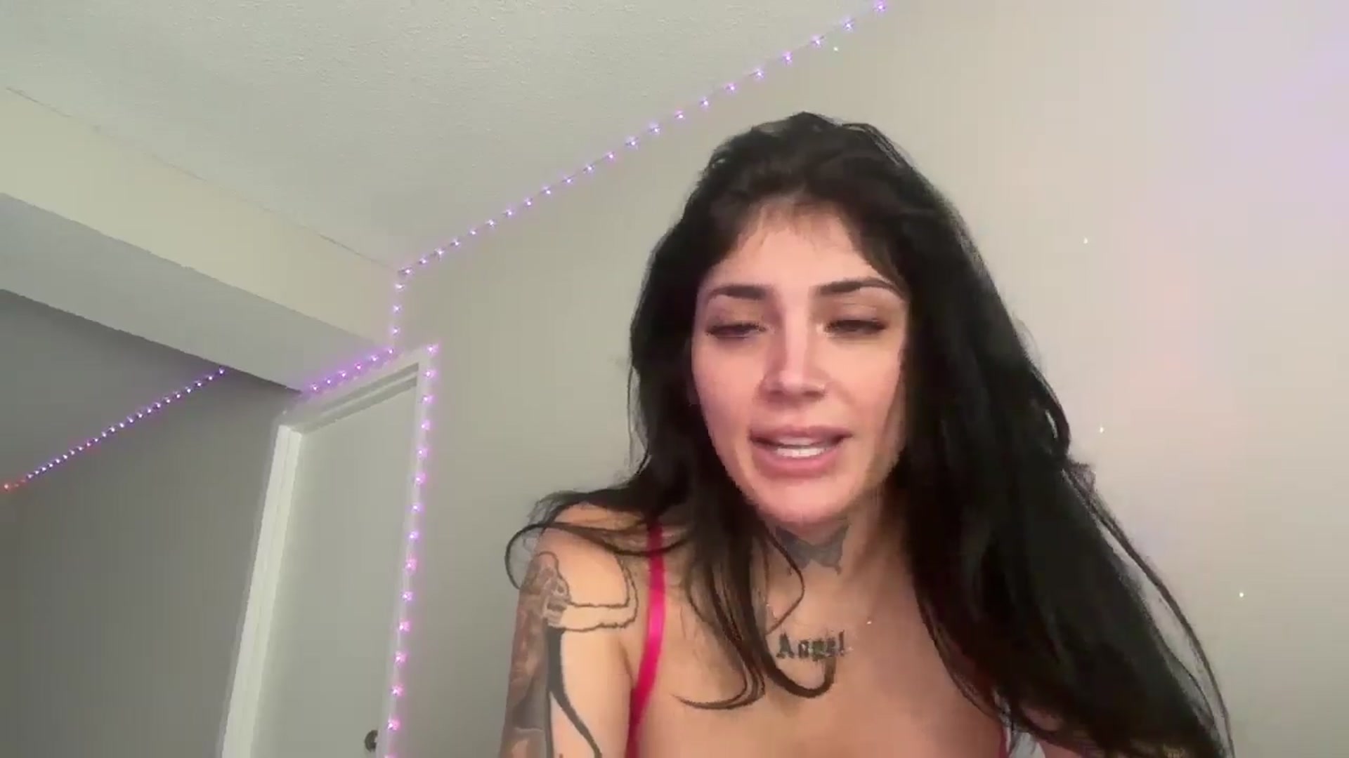 Gallery image thumbnail from JazmineJadexo's myfreecams stream on, 12/10/2025, 15:36 image 17 of 20
