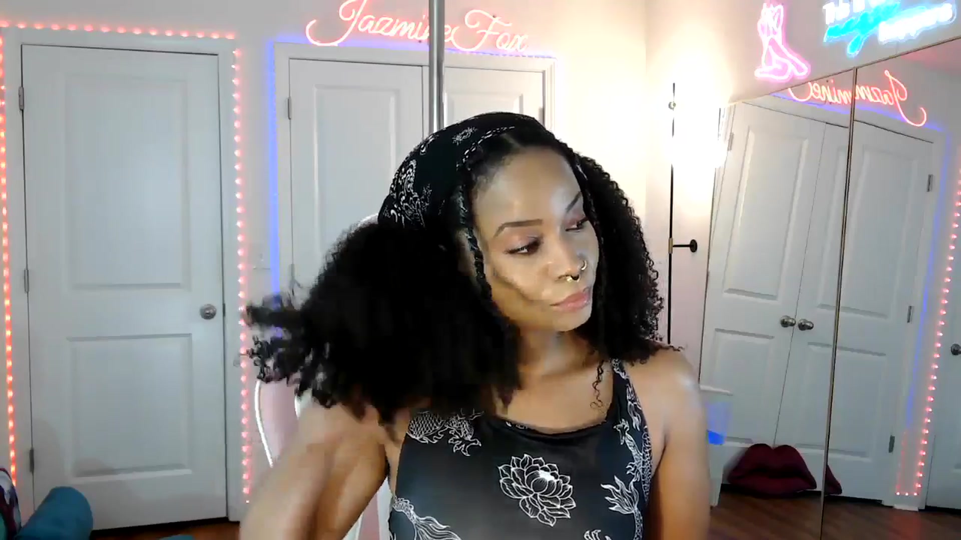 Gallery image thumbnail from Jazminefox's myfreecams stream on, 05/05/2026, 16:42 image 13 of 20