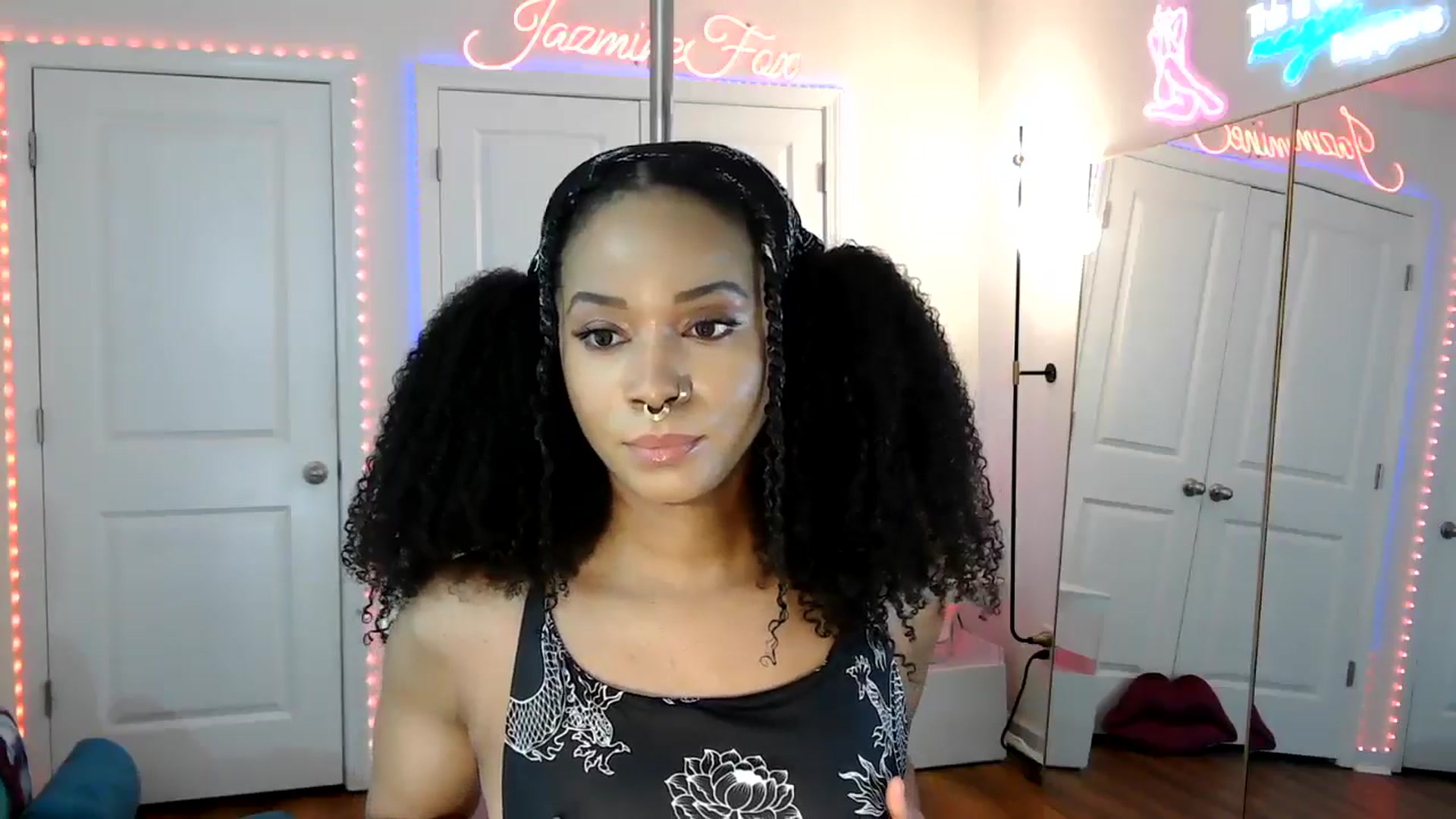 Gallery image thumbnail from Jazminefox's myfreecams stream on, 05/05/2026, 16:42 image 14 of 20