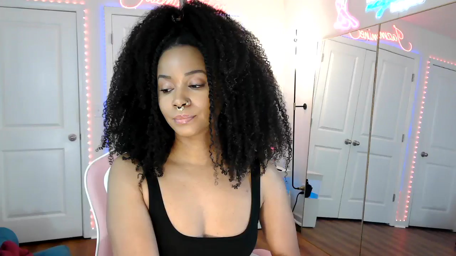 Gallery image thumbnail from Jazminefox's myfreecams stream on, 05/06/2026, 17:38 image 5 of 20