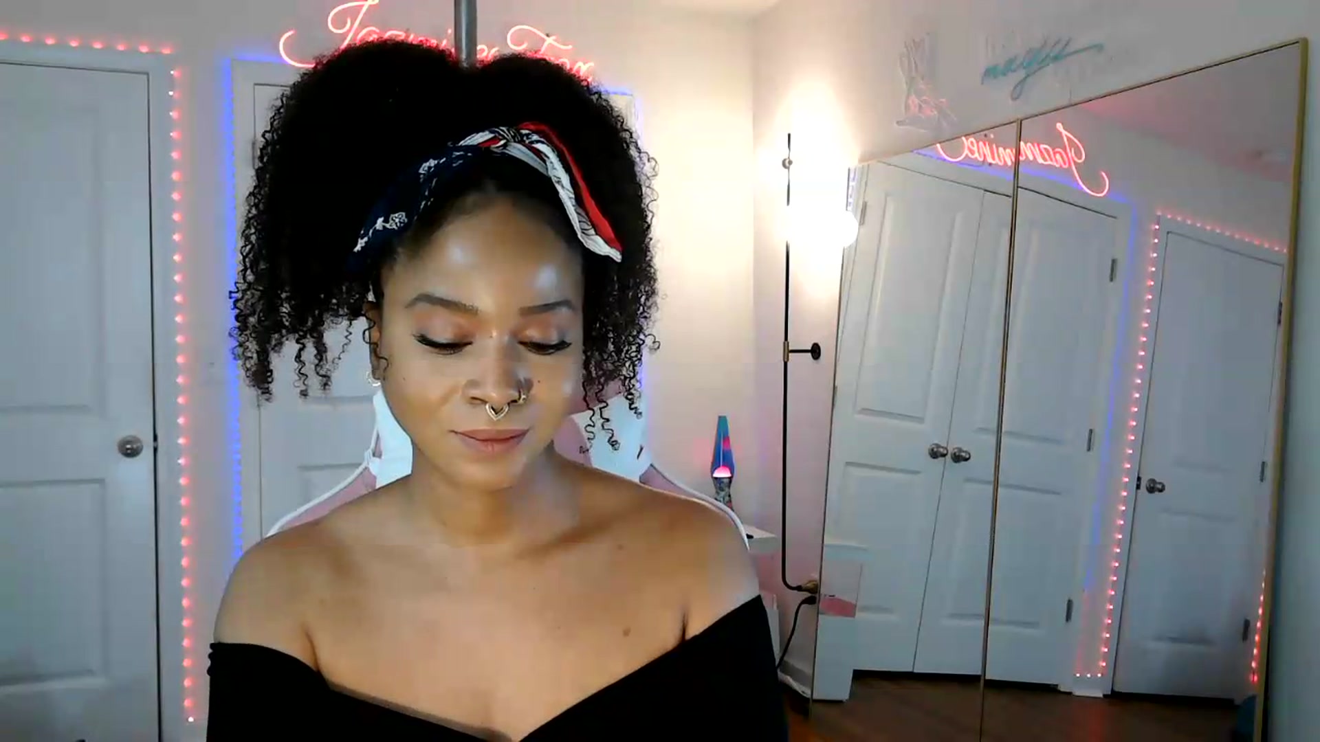 Gallery image thumbnail from Jazminefox's myfreecams stream on, 05/12/2026, 19:52 image 20 of 20