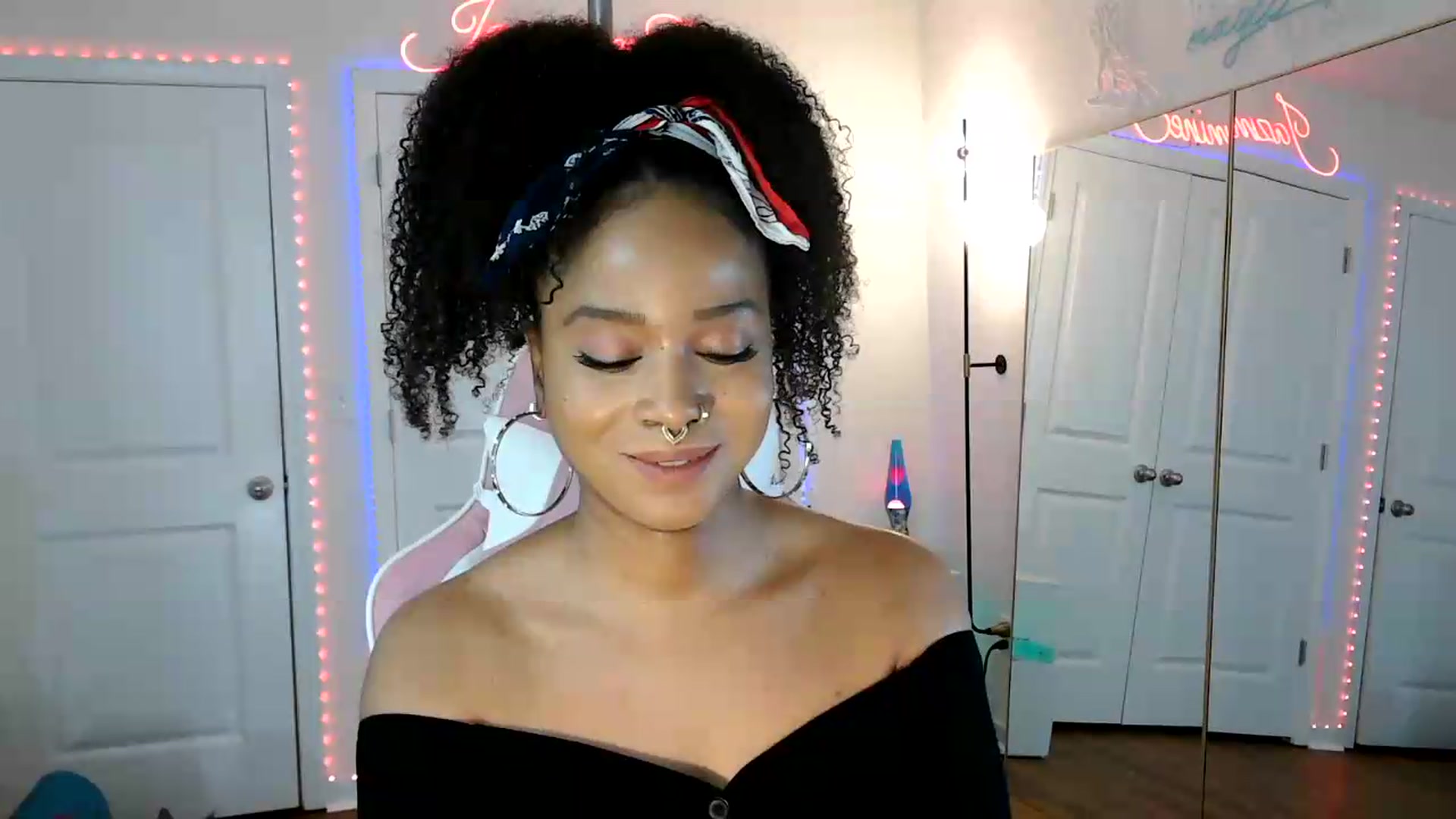 Gallery image thumbnail from Jazminefox's myfreecams stream on, 05/12/2026, 19:52 image 6 of 20