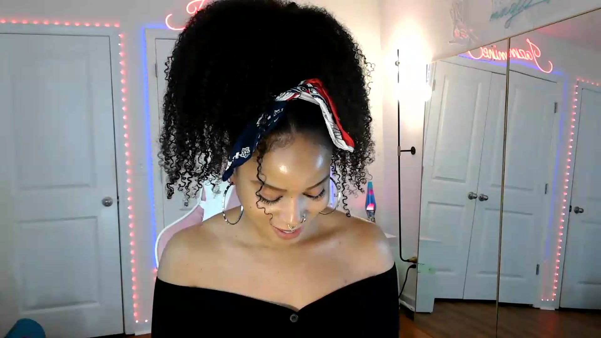 Gallery image thumbnail from Jazminefox's myfreecams stream on, 05/12/2026, 19:52 image 4 of 20