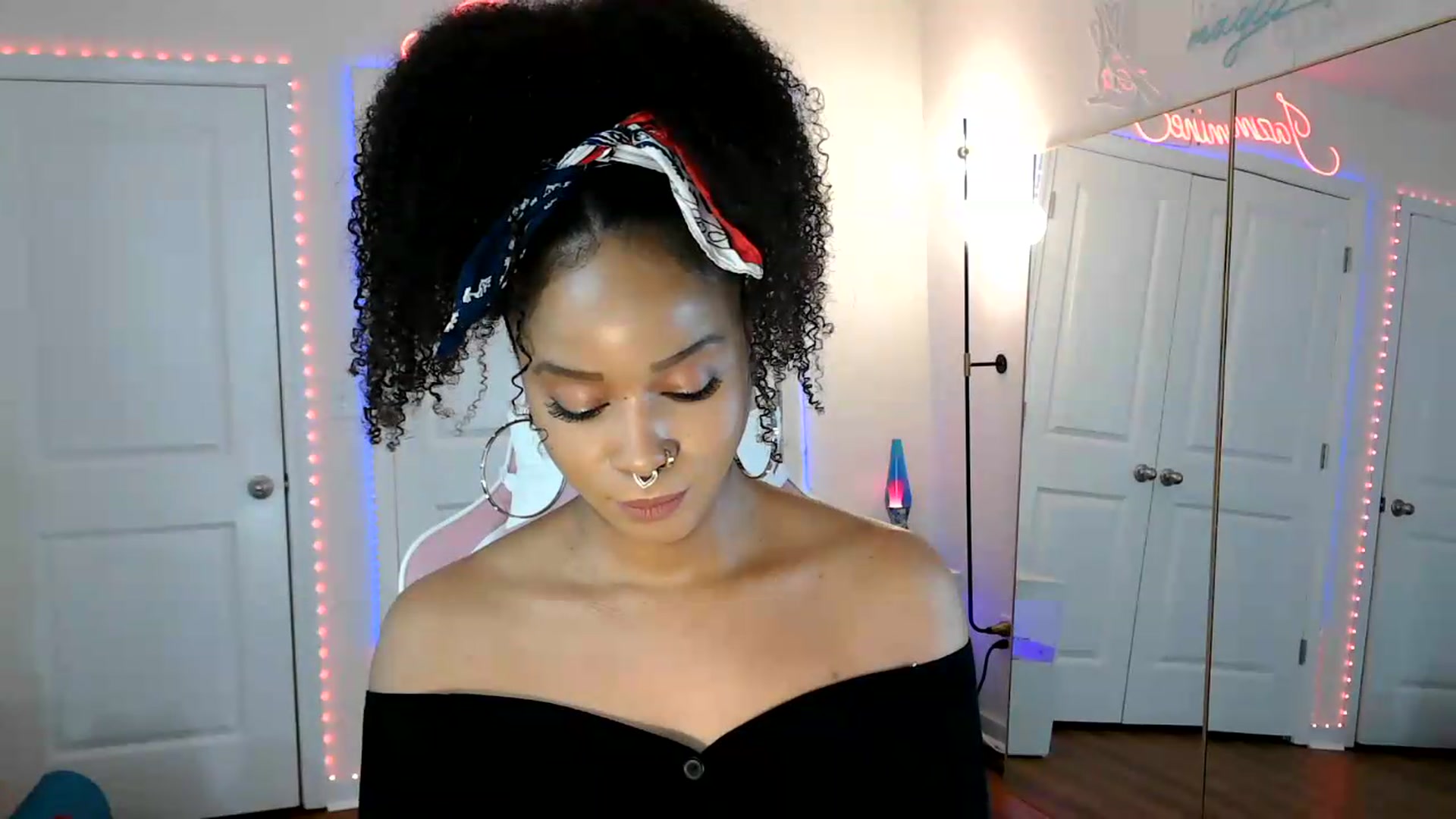 Gallery image thumbnail from Jazminefox's myfreecams stream on, 05/12/2026, 19:52 image 2 of 20