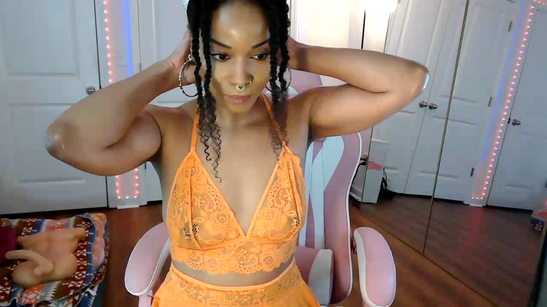 Gallery image thumbnail from Jazminefox's myfreecams stream on, 05/16/2026, 16:55 image 3 of 20