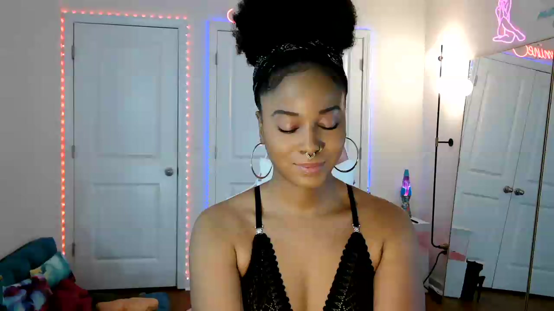 Gallery image thumbnail from Jazminefox's myfreecams stream on, 05/23/2026, 19:14 image 1 of 20