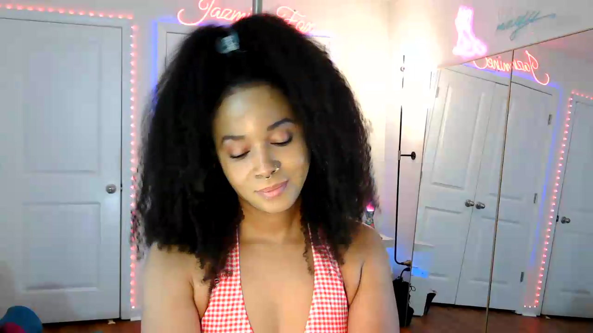 Gallery image thumbnail from Jazminefox's myfreecams stream on, 06/09/2026, 17:58 image 7 of 20