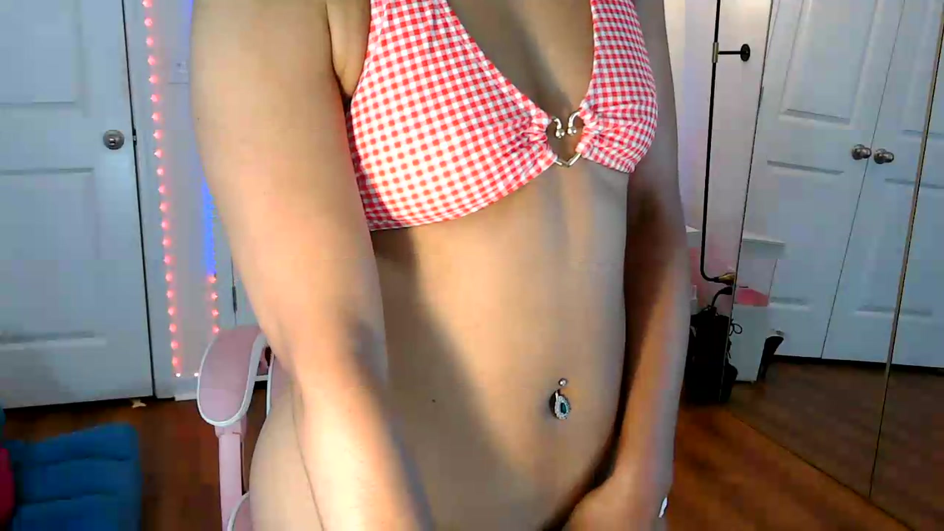 Gallery image thumbnail from Jazminefox's myfreecams stream on, 06/09/2026, 17:58 image 4 of 20