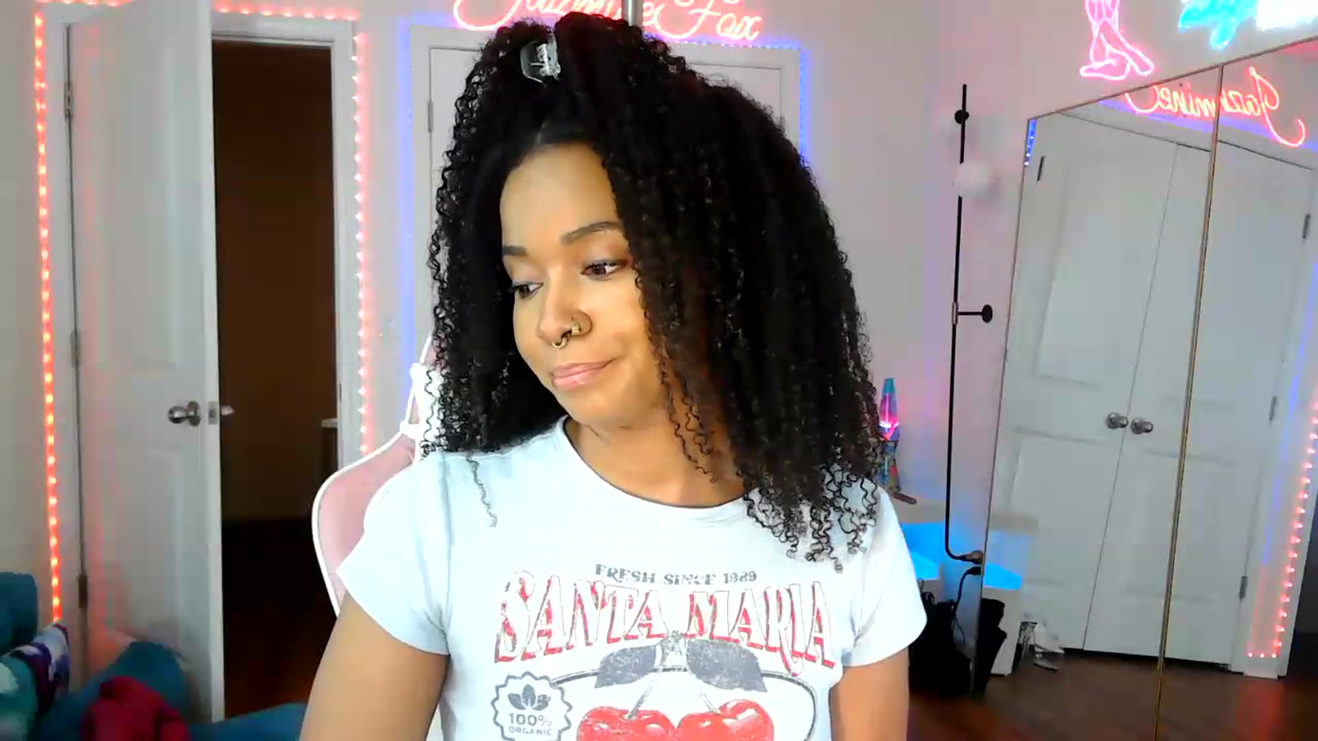Gallery image thumbnail from Jazminefox's myfreecams stream on, 06/16/2026, 16:00 image 14 of 20