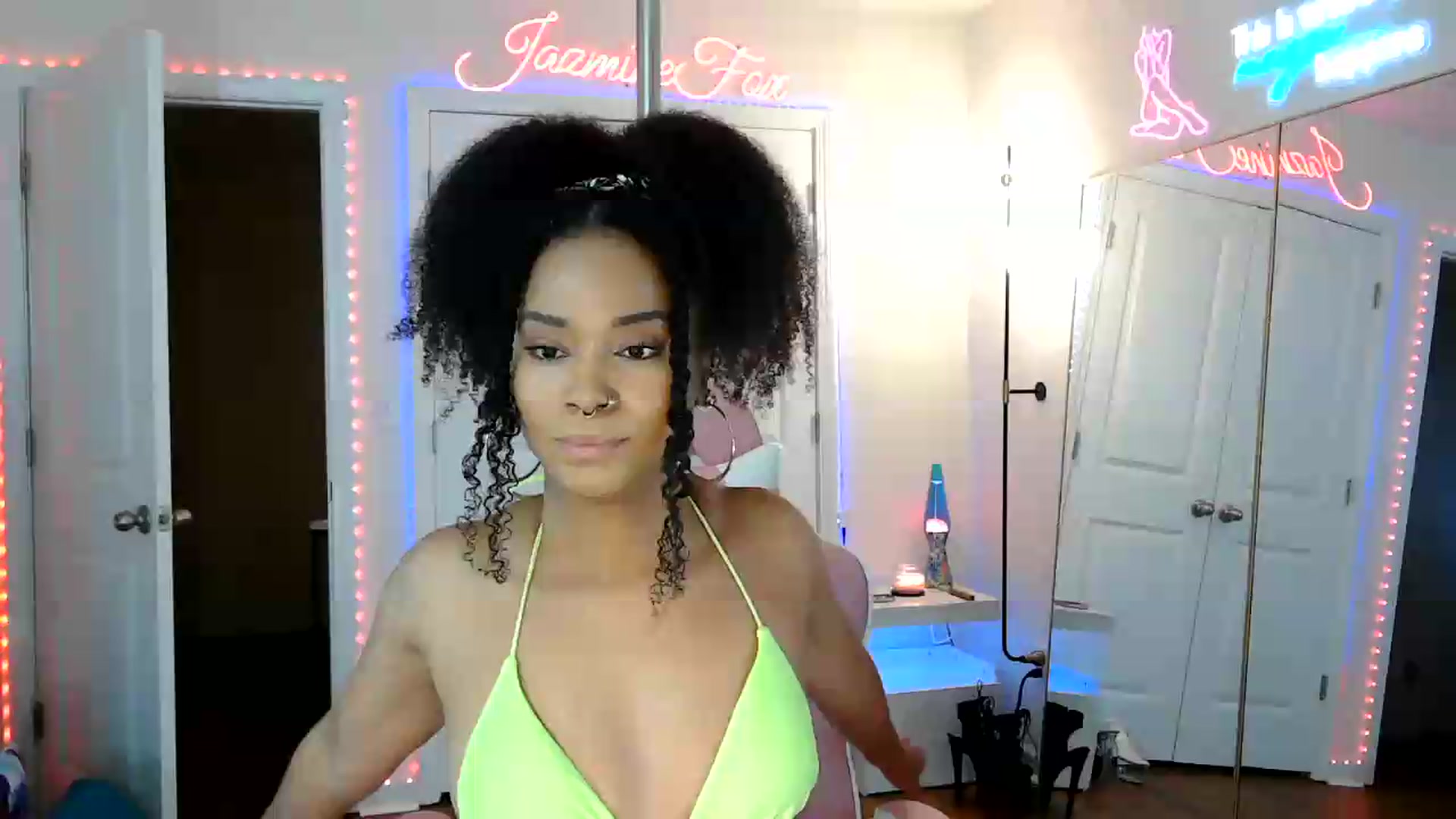 Gallery image thumbnail from Jazminefox's myfreecams stream on, 06/18/2026, 19:58 image 1 of 20