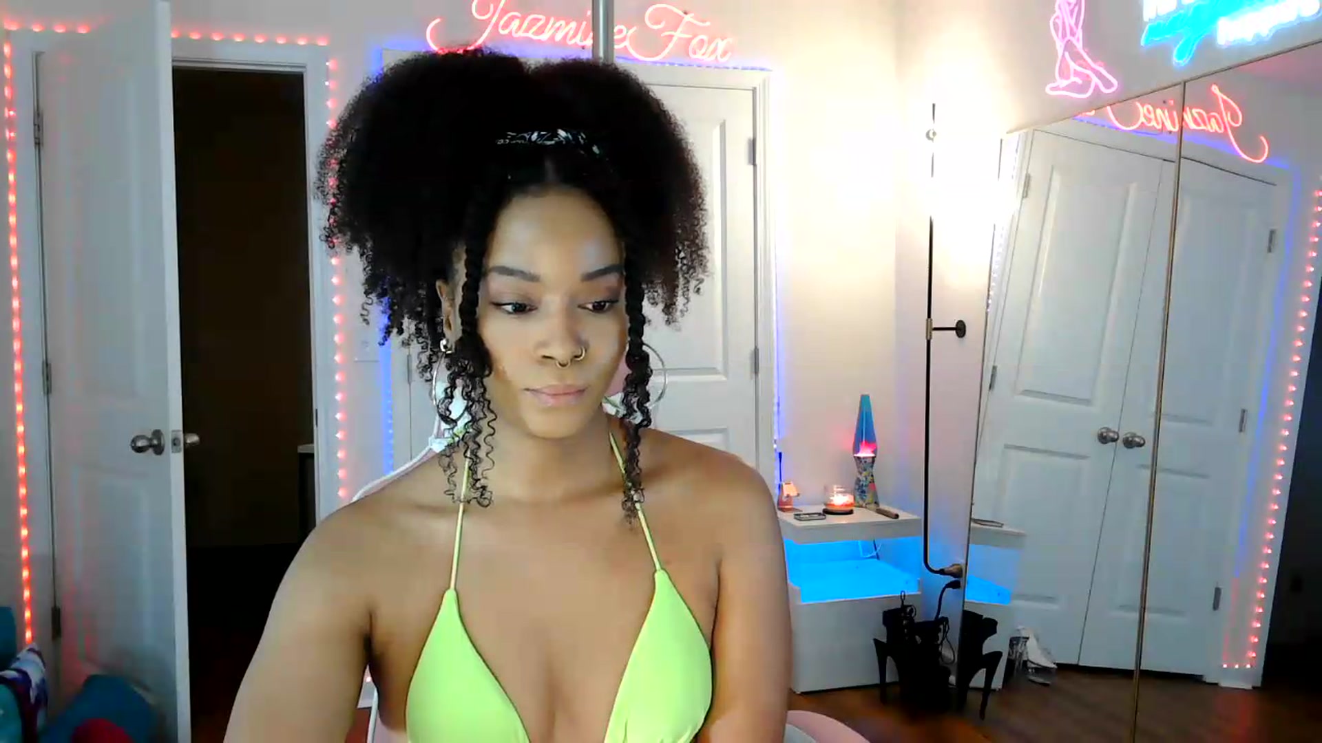 Gallery image thumbnail from Jazminefox's myfreecams stream on, 06/18/2026, 19:58 image 10 of 20