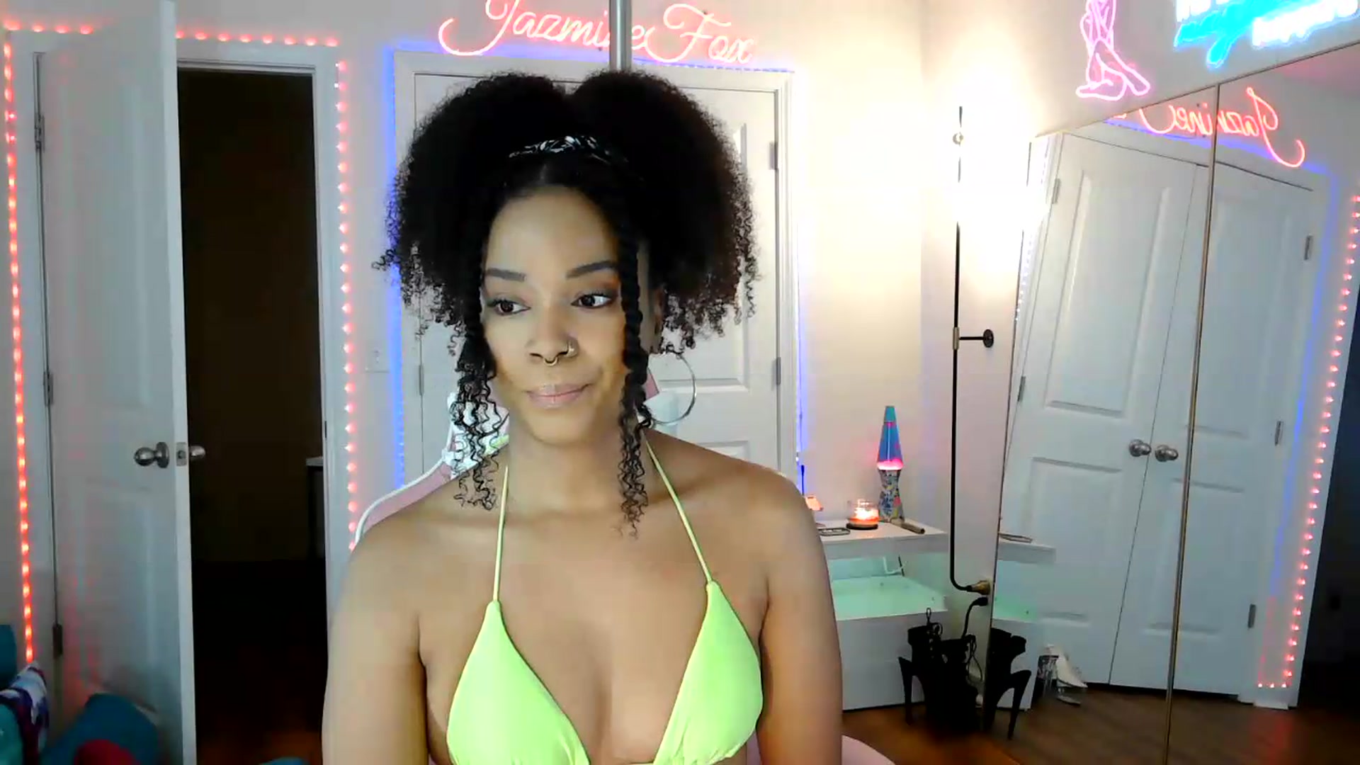 Gallery image thumbnail from Jazminefox's myfreecams stream on, 06/18/2026, 19:58 image 9 of 20