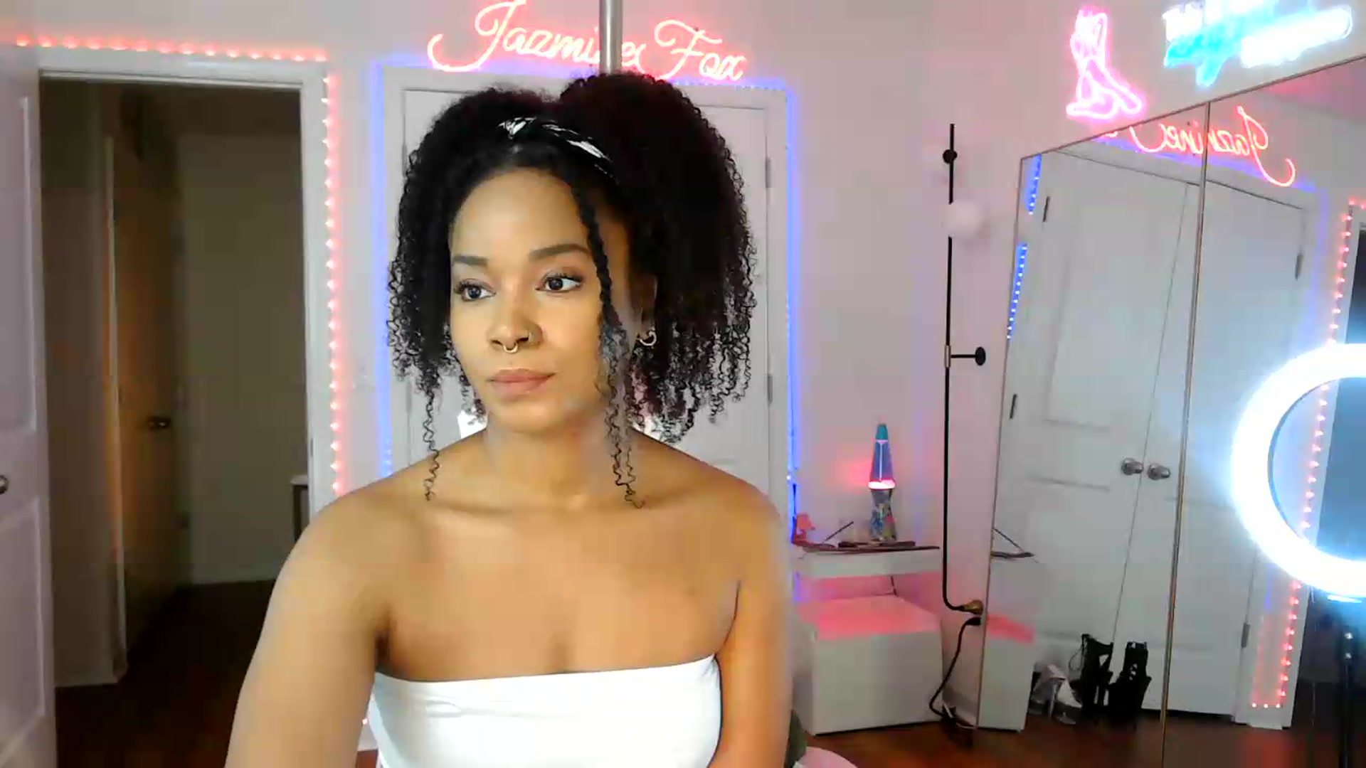 Gallery image thumbnail from Jazminefox's myfreecams stream on, 06/20/2026, 15:01 image 4 of 20