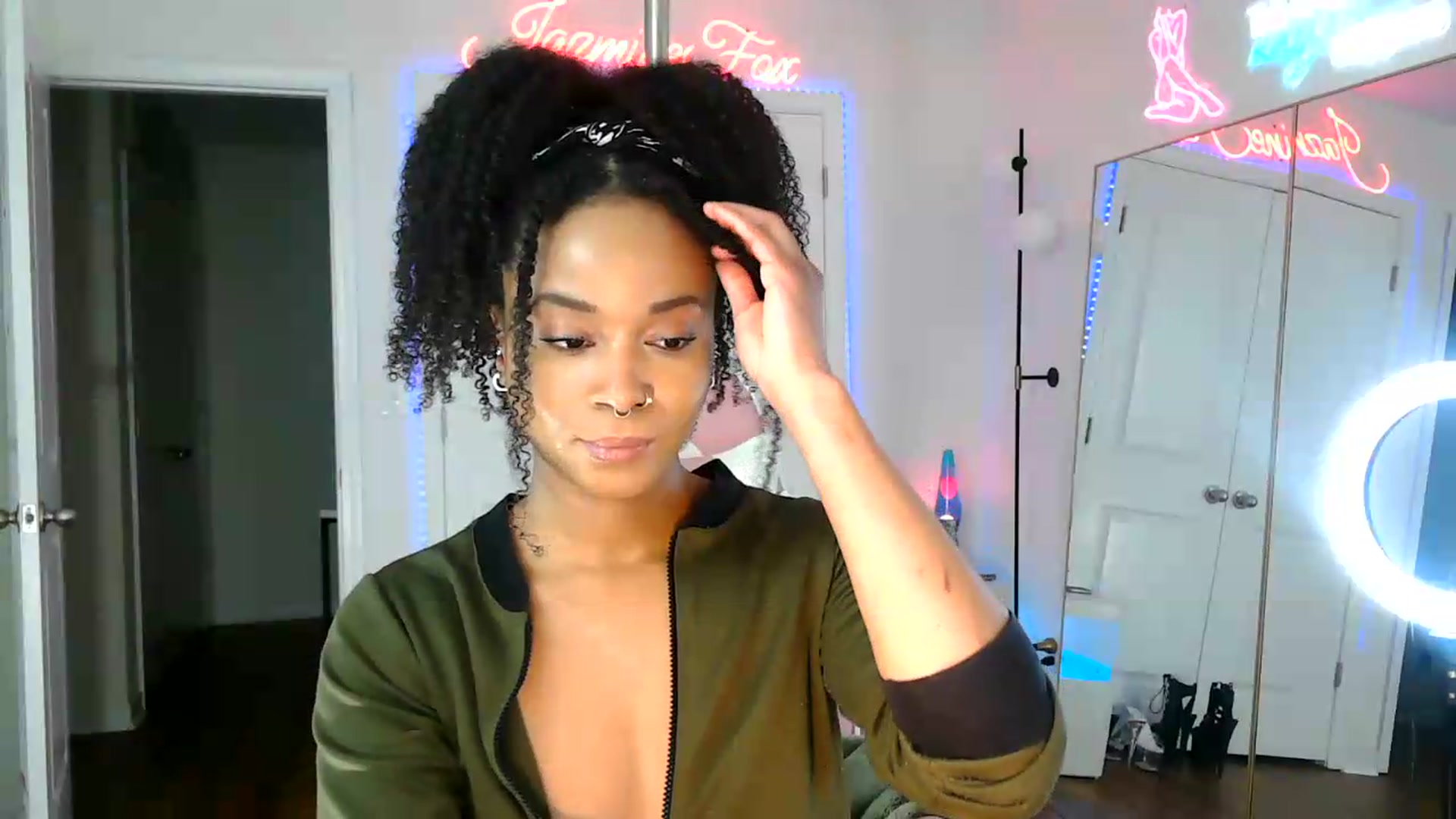 Gallery image thumbnail from Jazminefox's myfreecams stream on, 06/20/2026, 22:04 image 8 of 20