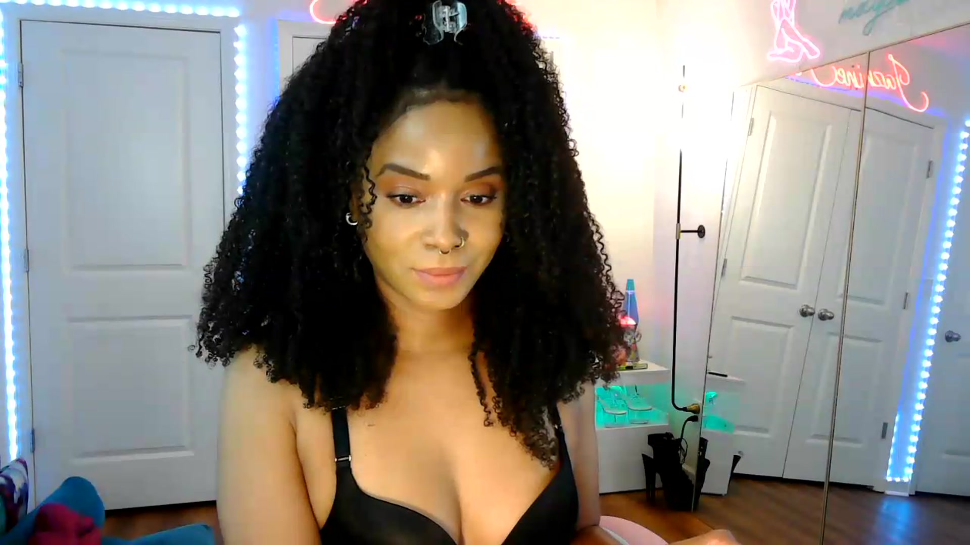 Gallery image thumbnail from Jazminefox's myfreecams stream on, 07/01/2026, 18:27 image 18 of 20