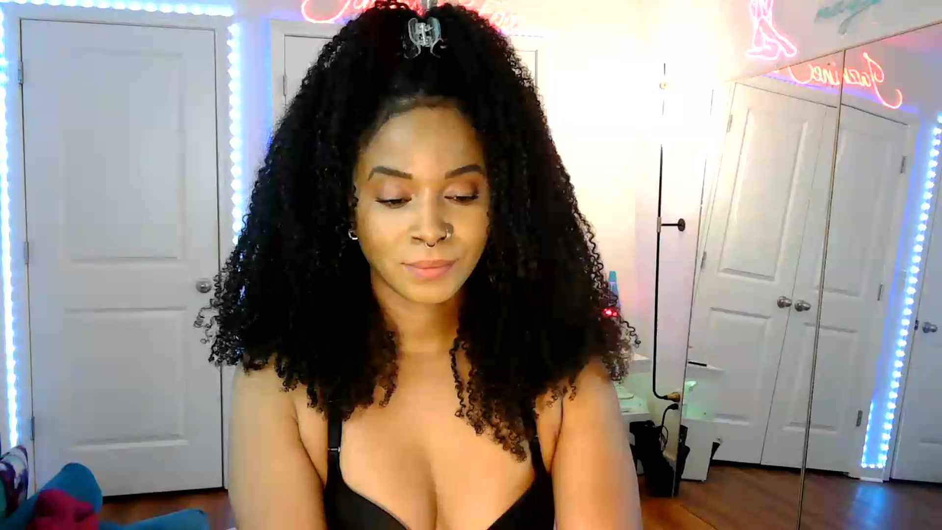 Gallery image thumbnail from Jazminefox's myfreecams stream on, 07/01/2026, 18:27 image 5 of 20