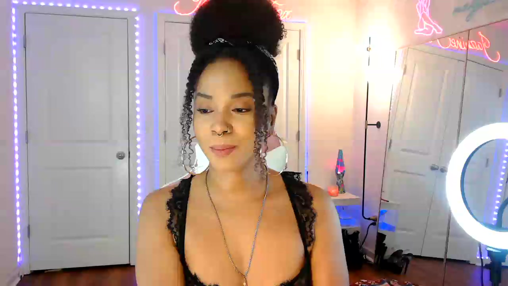 Gallery image thumbnail from Jazminefox's myfreecams stream on, 07/08/2026, 02:11 image 1 of 20