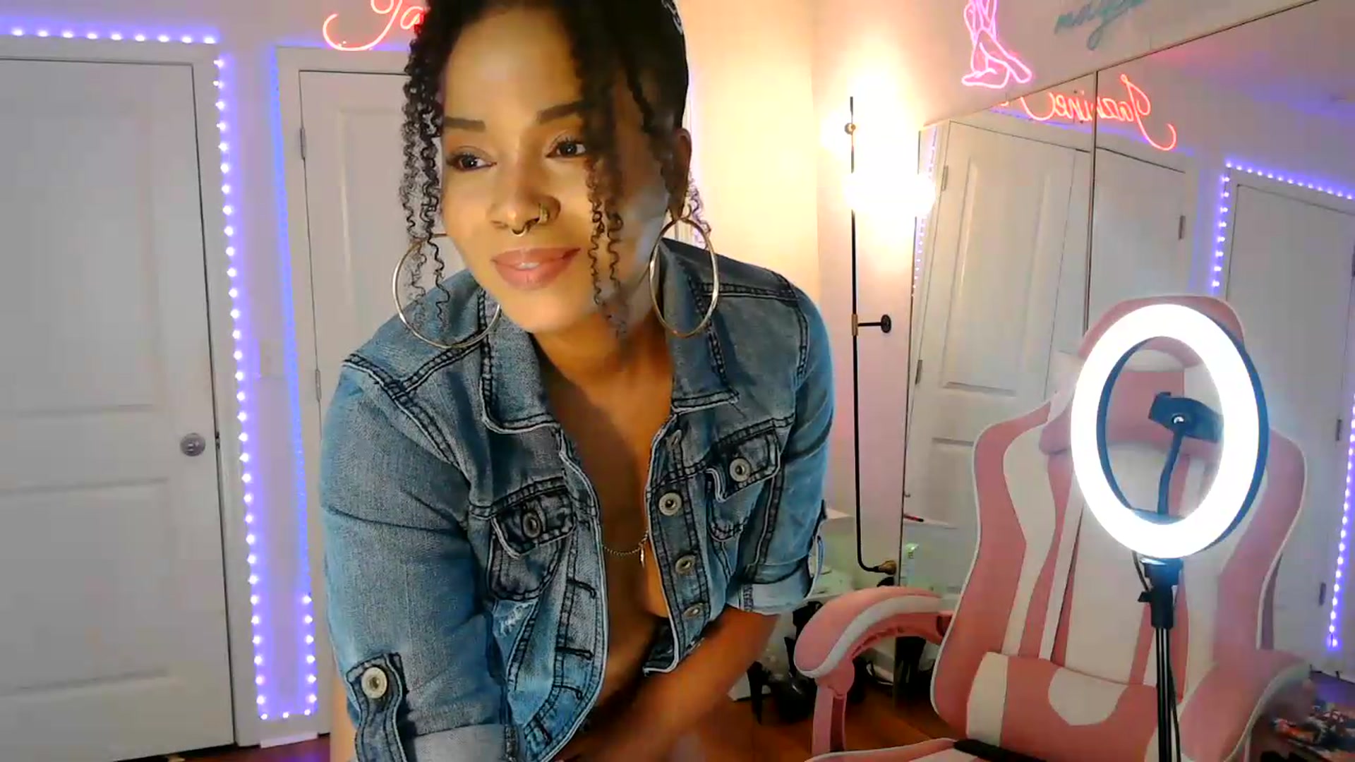 Gallery image thumbnail from Jazminefox's myfreecams stream on, 07/08/2026, 02:11 image 20 of 20
