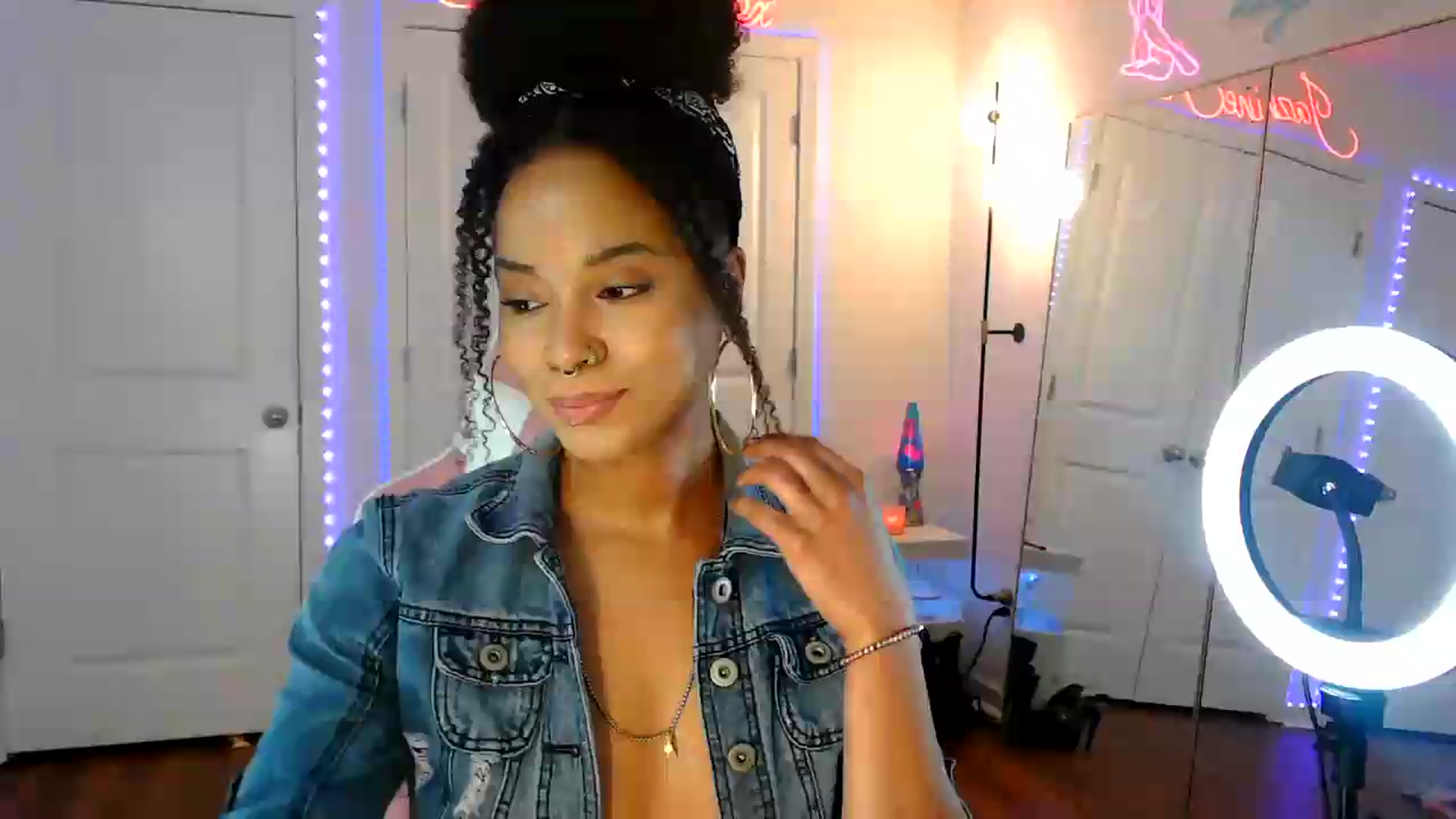 Gallery image thumbnail from Jazminefox's myfreecams stream on, 07/08/2026, 03:19 image 2 of 20