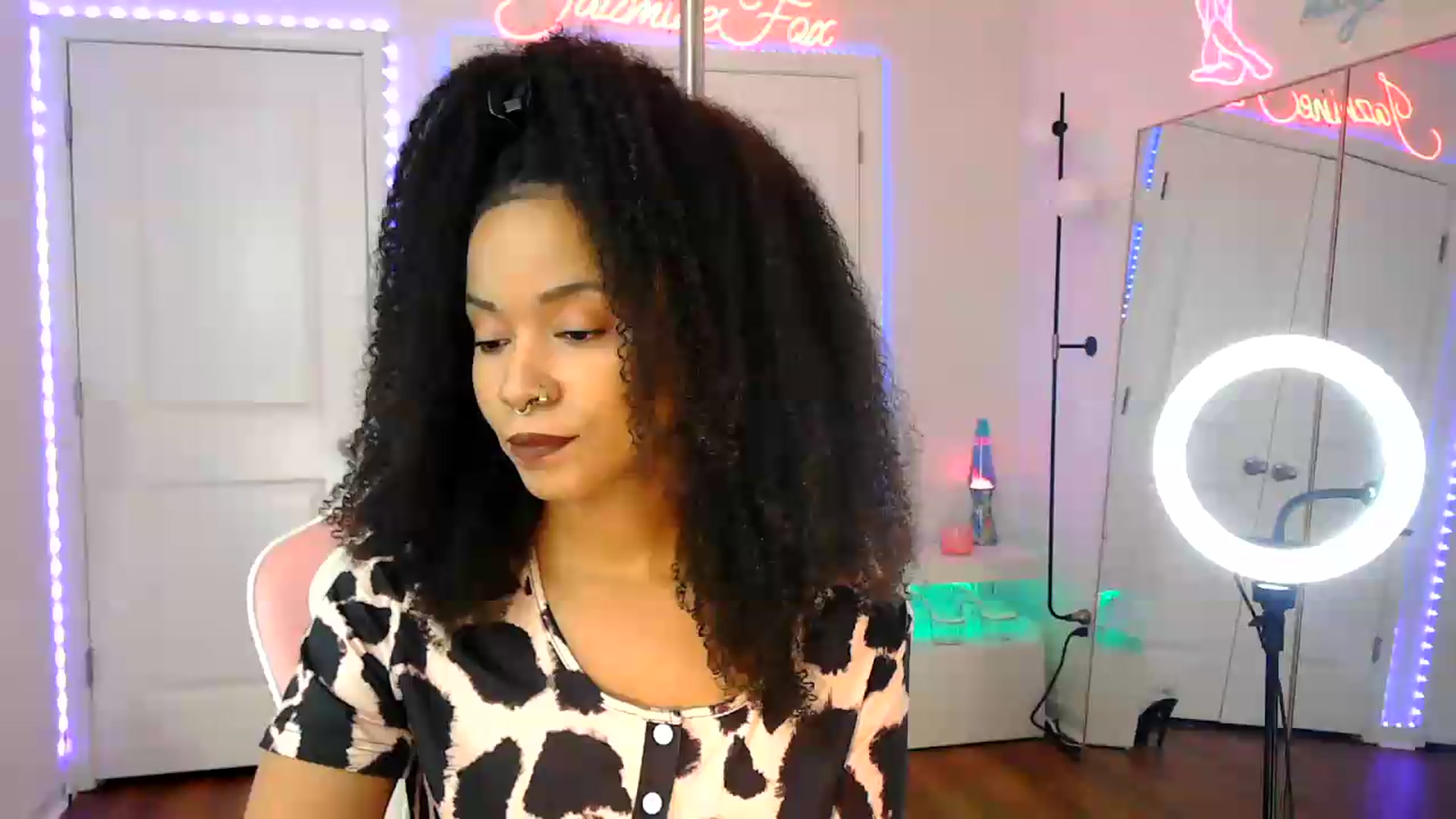 Gallery image thumbnail from Jazminefox's myfreecams stream on, 07/11/2026, 22:17 image 6 of 20