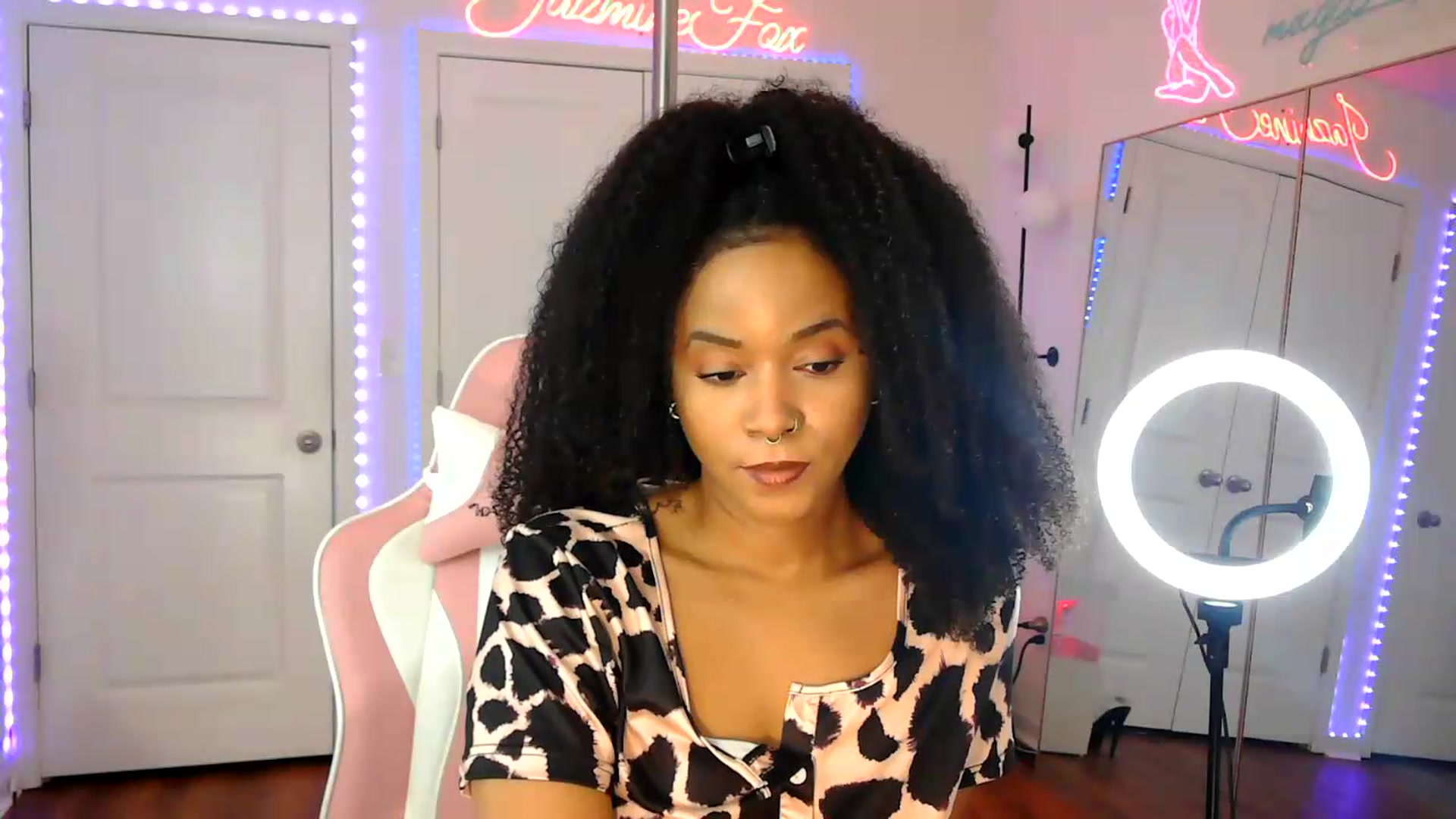 Gallery image thumbnail from Jazminefox's myfreecams stream on, 07/11/2026, 22:17 image 20 of 20