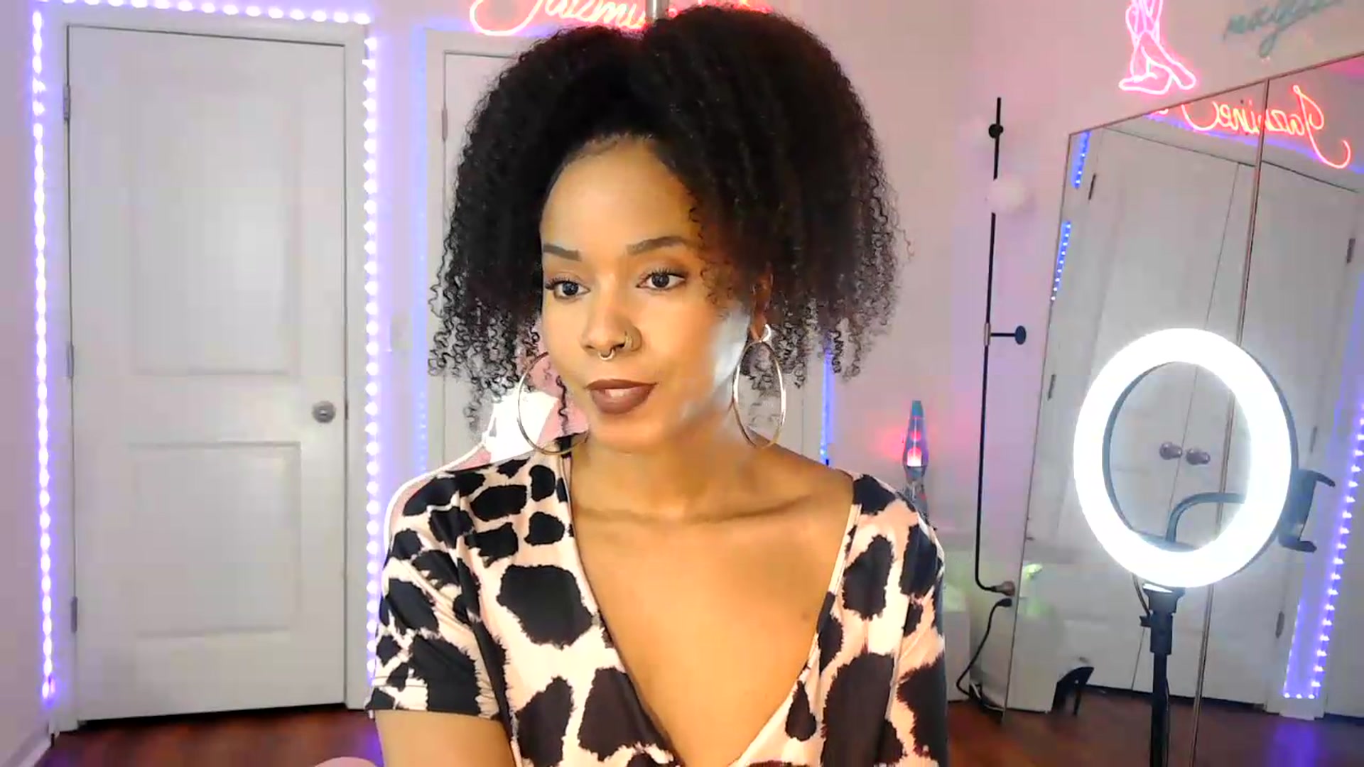 Gallery image thumbnail from Jazminefox's myfreecams stream on, 07/11/2026, 23:46 image 12 of 20