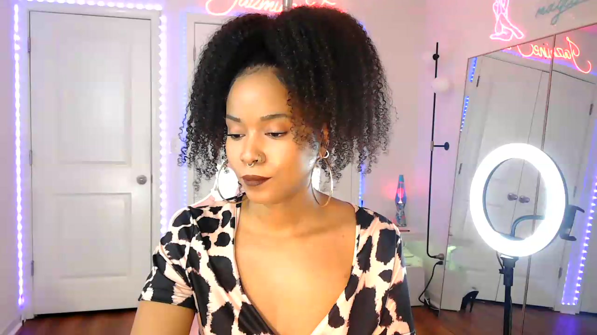 Gallery image thumbnail from Jazminefox's myfreecams stream on, 07/11/2026, 23:46 image 18 of 20