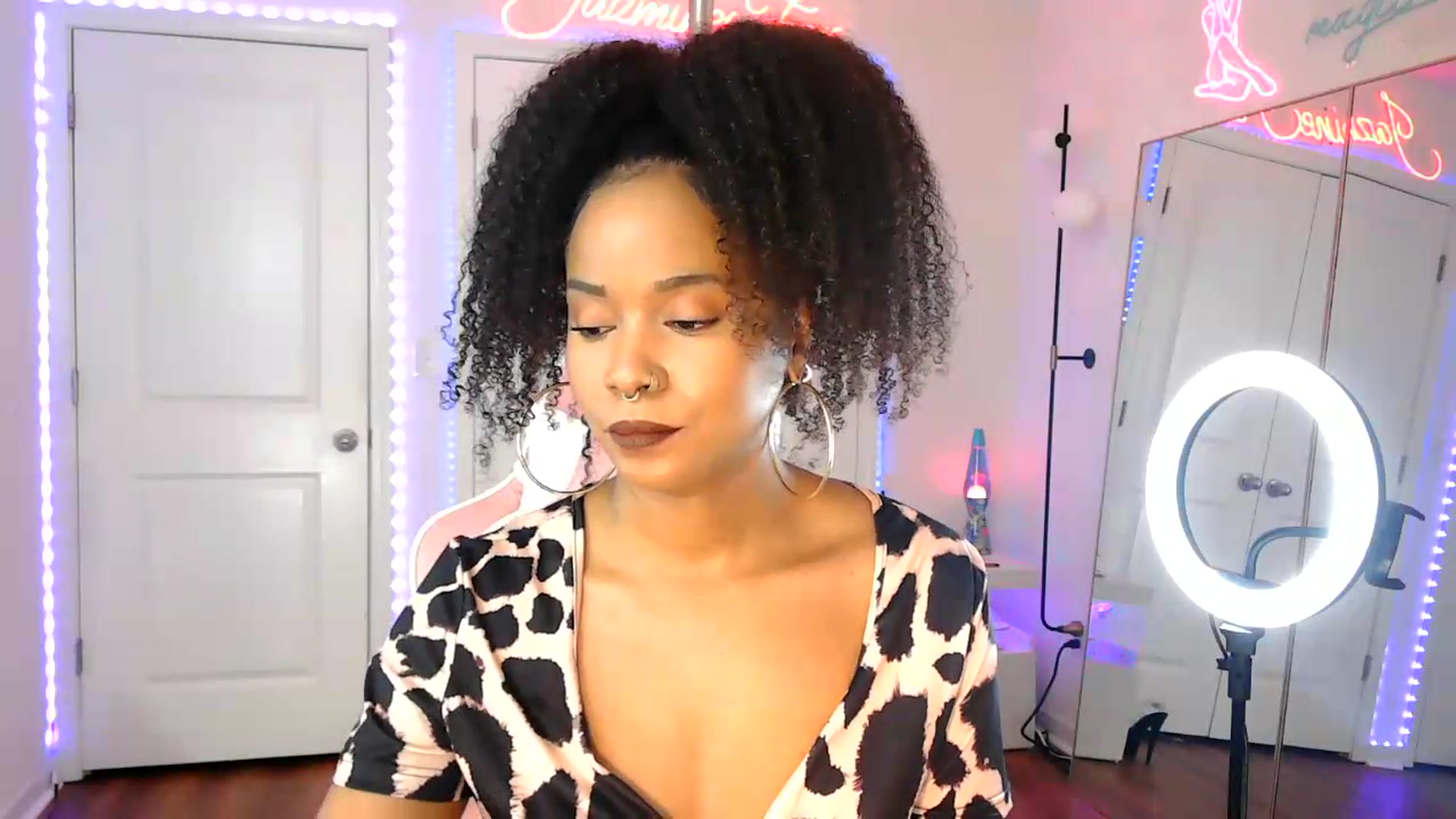 Gallery image thumbnail from Jazminefox's myfreecams stream on, 07/11/2026, 23:46 image 17 of 20