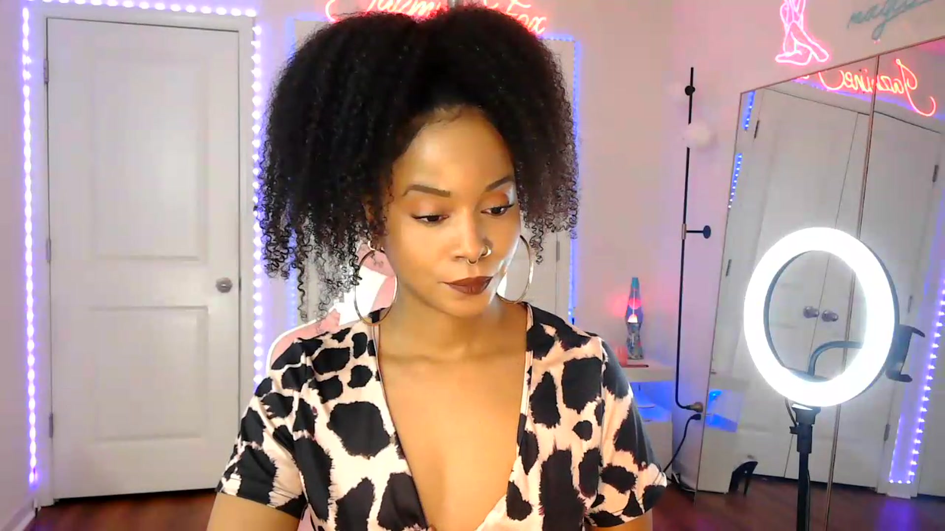 Gallery image thumbnail from Jazminefox's myfreecams stream on, 07/11/2026, 23:46 image 13 of 20
