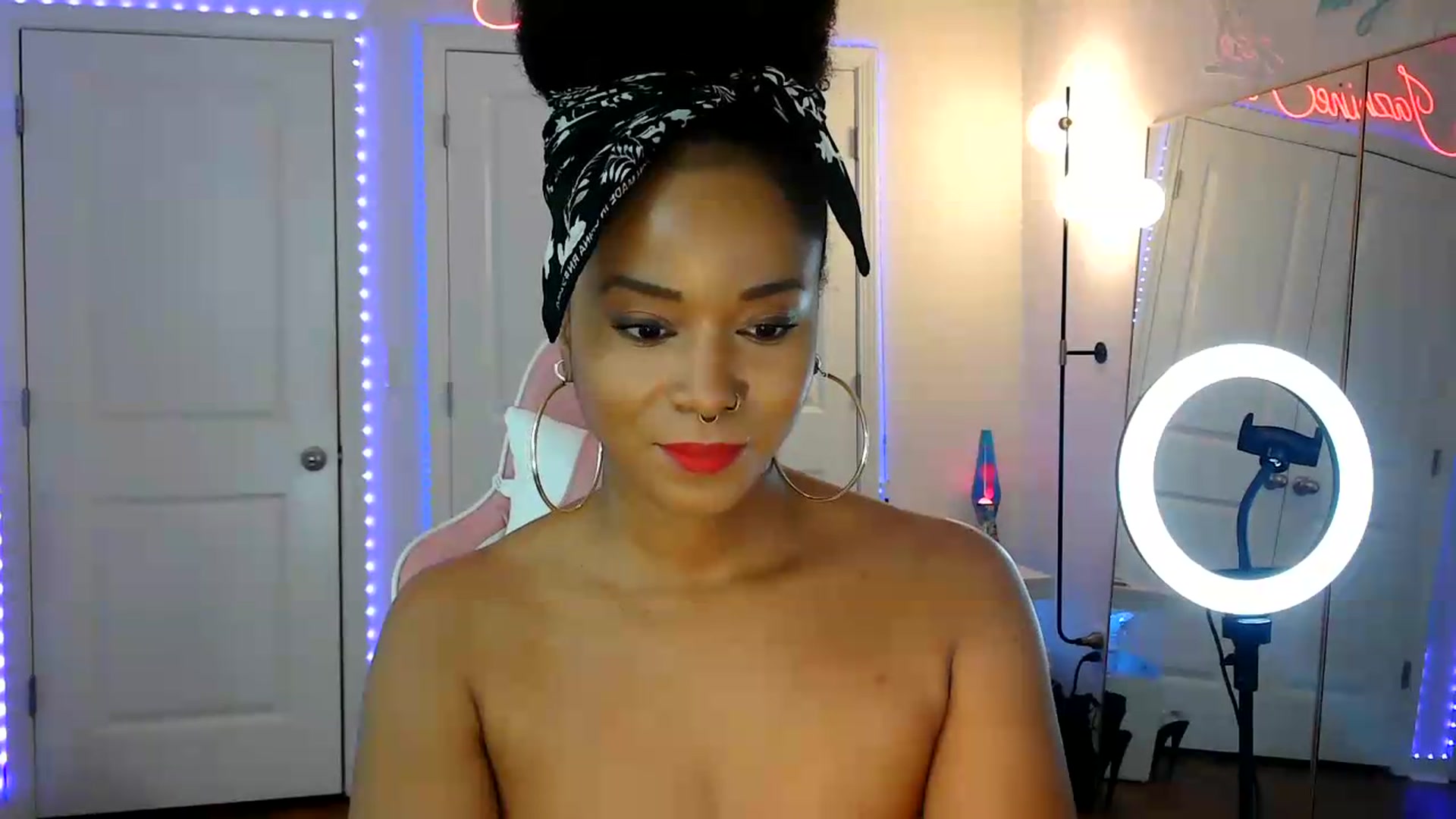 Gallery image thumbnail from Jazminefox's myfreecams stream on, 07/13/2026, 01:59 image 9 of 20
