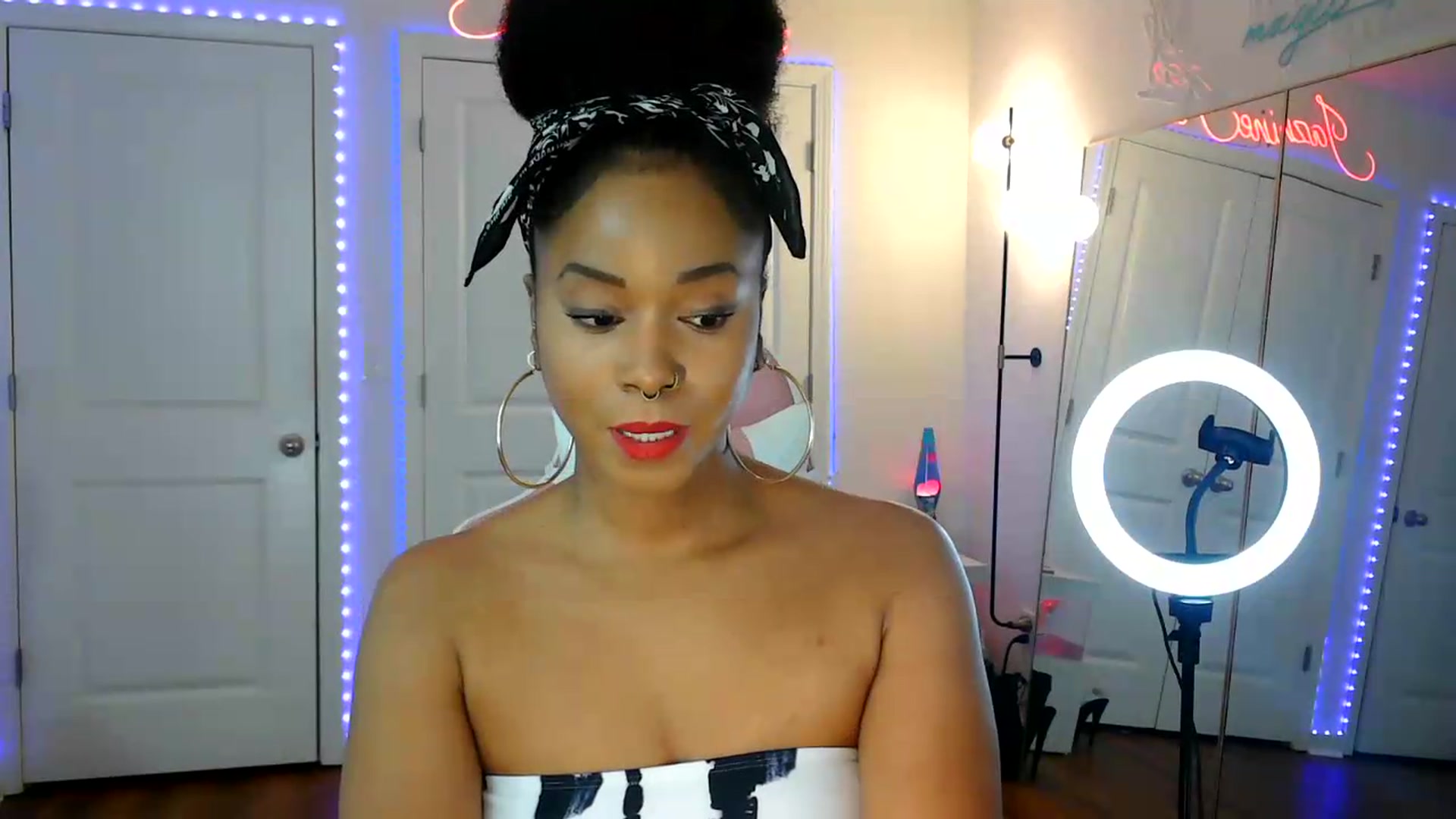 Gallery image thumbnail from Jazminefox's myfreecams stream on, 07/13/2026, 01:59 image 14 of 20
