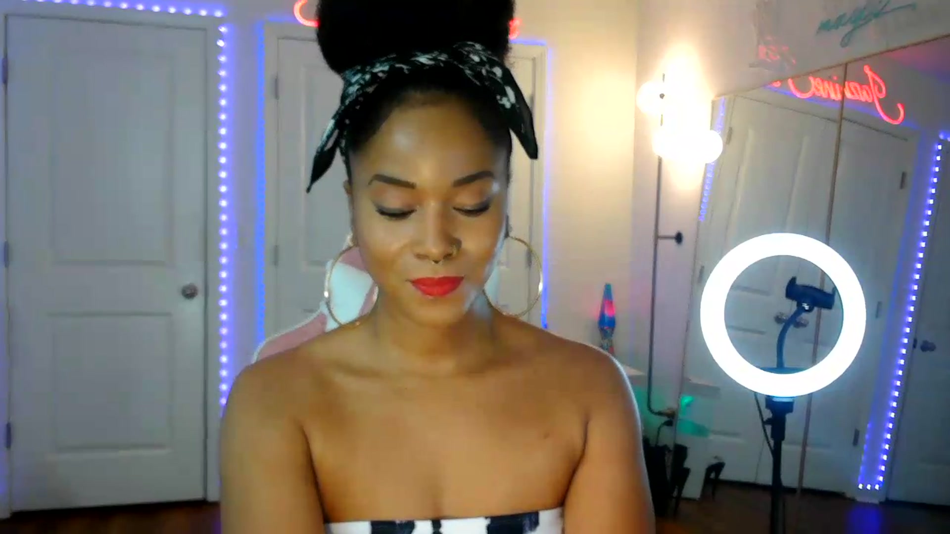 Gallery image thumbnail from Jazminefox's myfreecams stream on, 07/13/2026, 01:59 image 15 of 20
