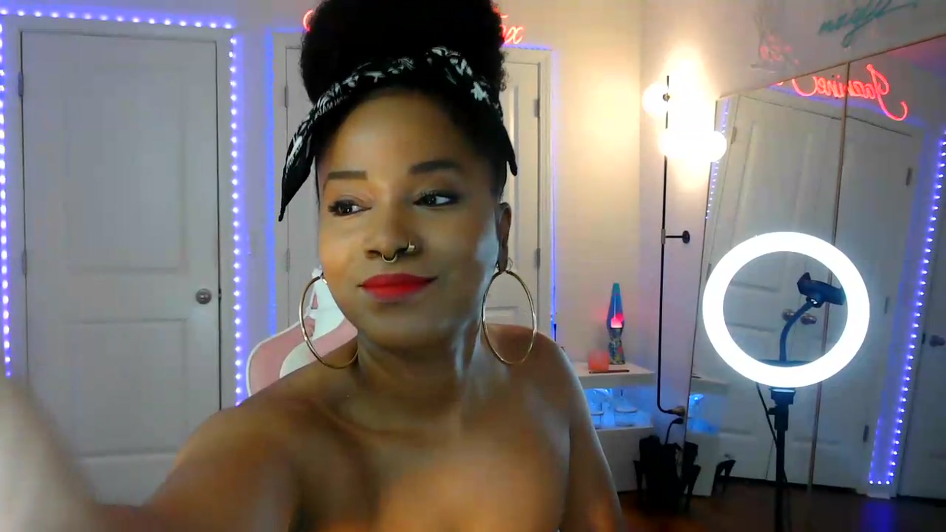 Gallery image thumbnail from Jazminefox's myfreecams stream on, 07/13/2026, 01:59 image 8 of 20