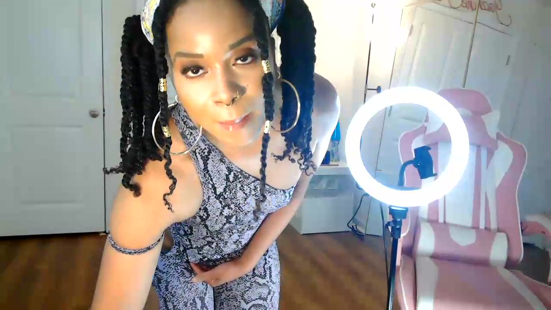 Gallery image thumbnail from Jazminefox's myfreecams stream on, 07/15/2026, 23:07 image 12 of 20