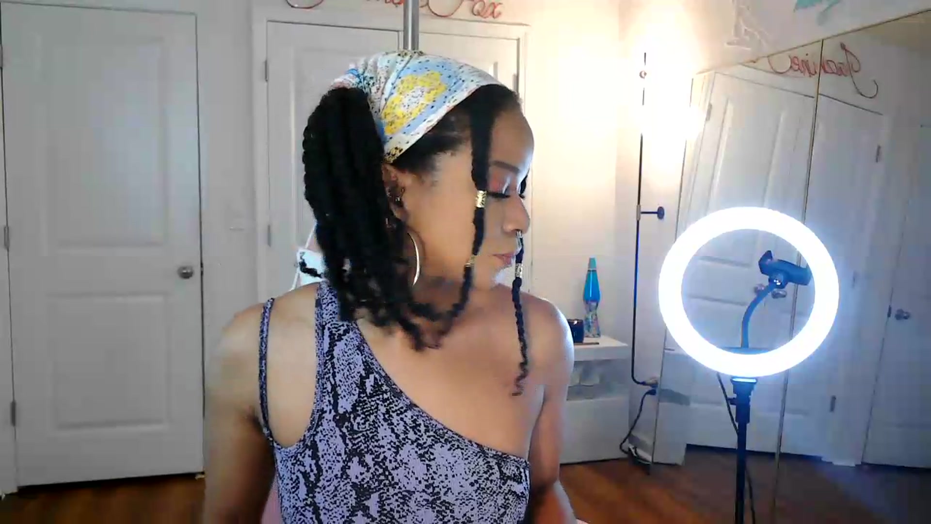 Gallery image thumbnail from Jazminefox's myfreecams stream on, 07/15/2026, 23:07 image 2 of 20