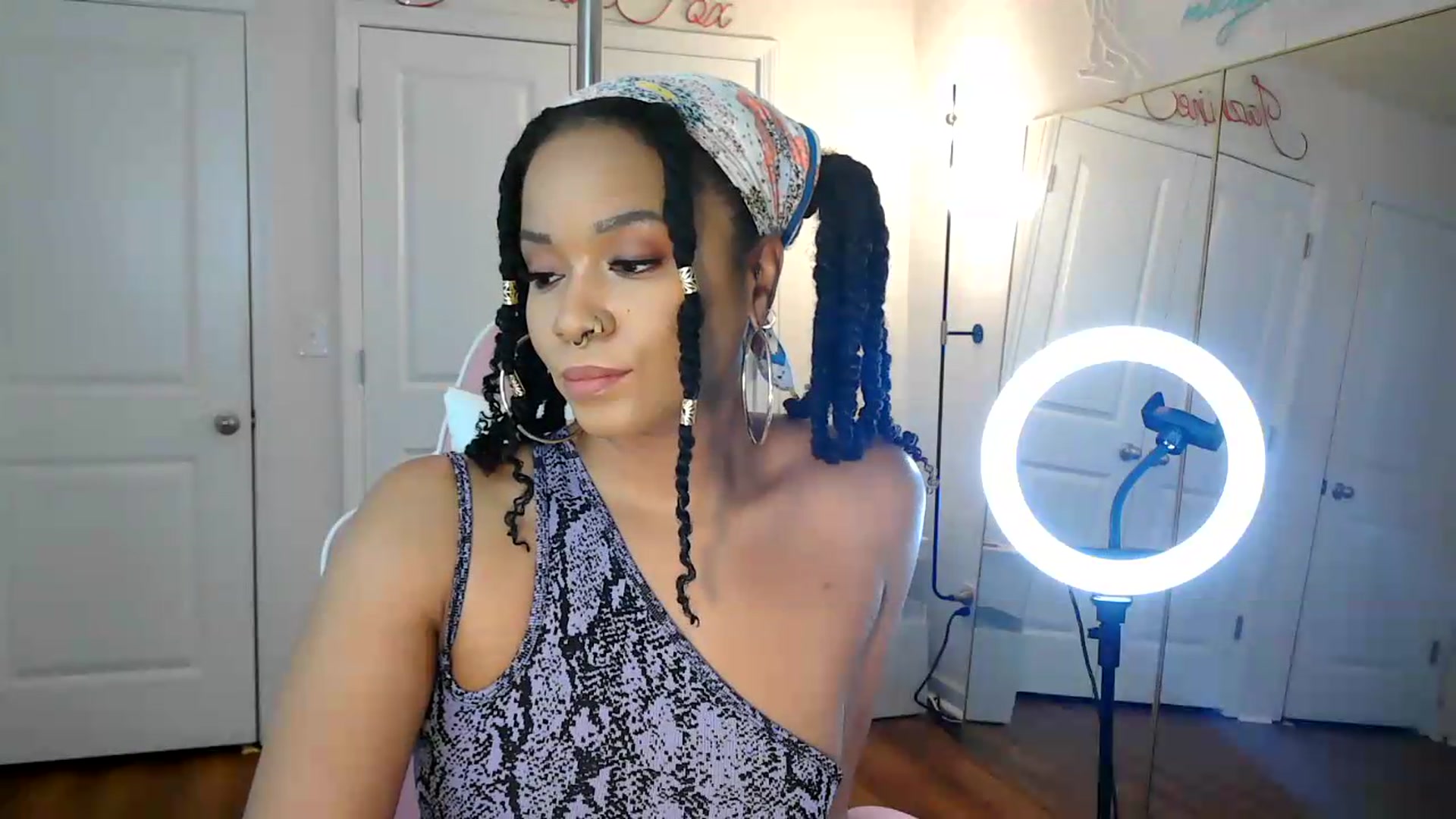 Gallery image thumbnail from Jazminefox's myfreecams stream on, 07/15/2026, 23:07 image 5 of 20
