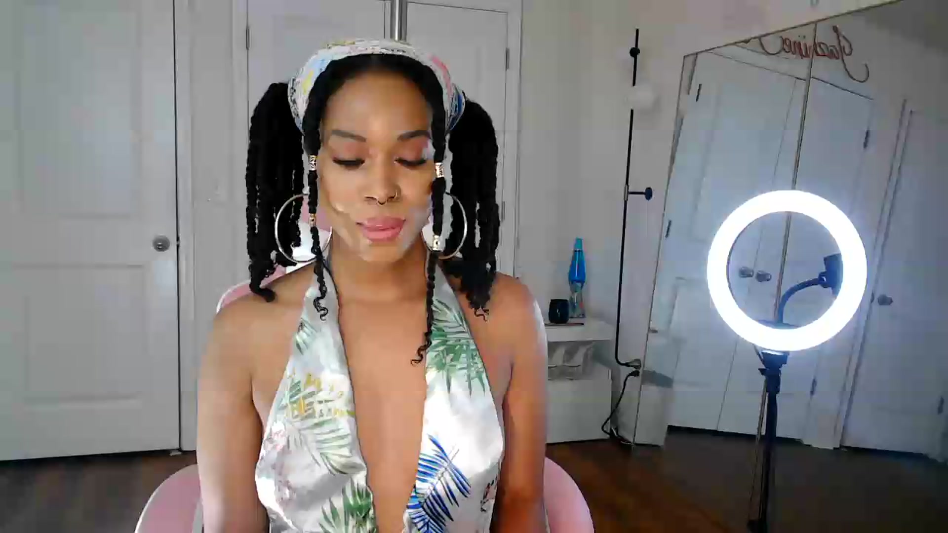 Gallery image thumbnail from Jazminefox's myfreecams stream on, 07/16/2026, 01:48 image 7 of 20