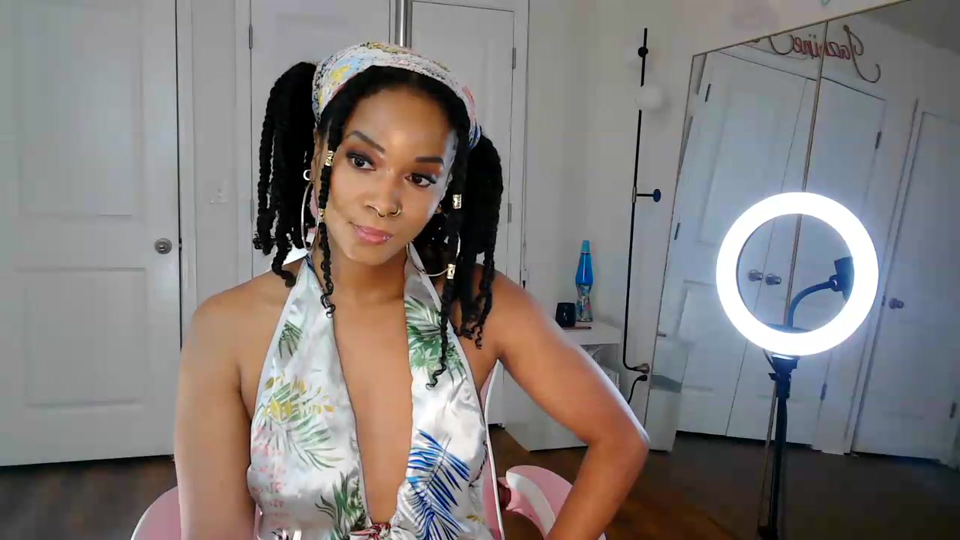 Gallery image thumbnail from Jazminefox's myfreecams stream on, 07/16/2026, 01:48 image 9 of 20