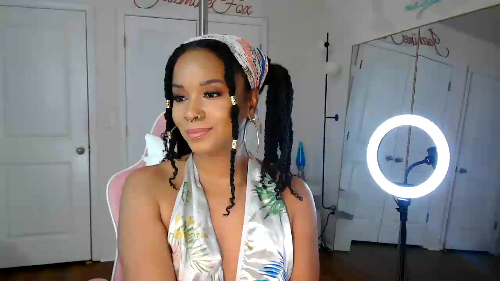 Gallery image thumbnail from Jazminefox's myfreecams stream on, 07/16/2026, 01:48 image 1 of 20