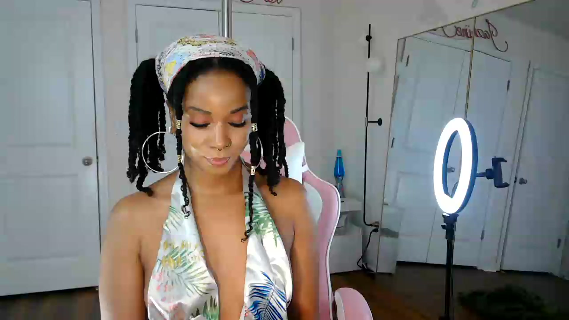 Gallery image thumbnail from Jazminefox's myfreecams stream on, 07/16/2026, 01:48 image 19 of 20