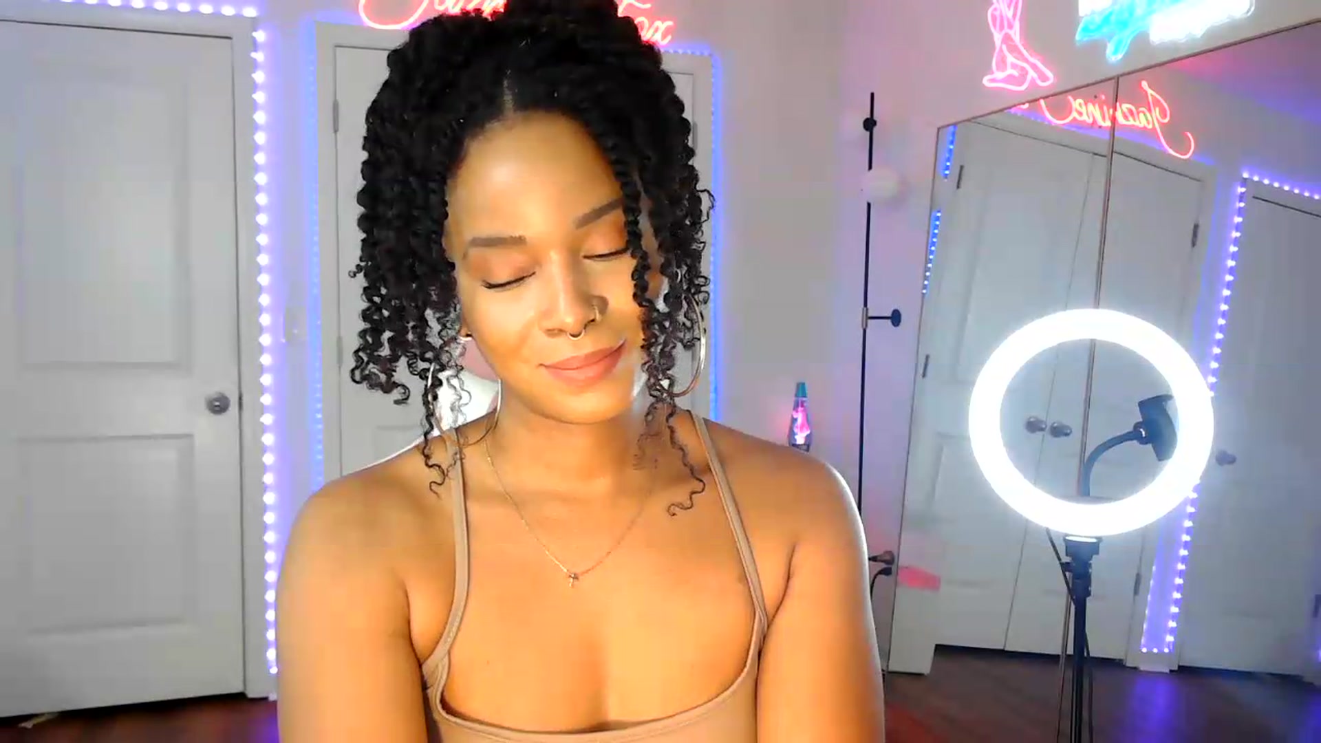 Gallery image thumbnail from Jazminefox's myfreecams stream on, 07/17/2026, 21:08 image 11 of 20