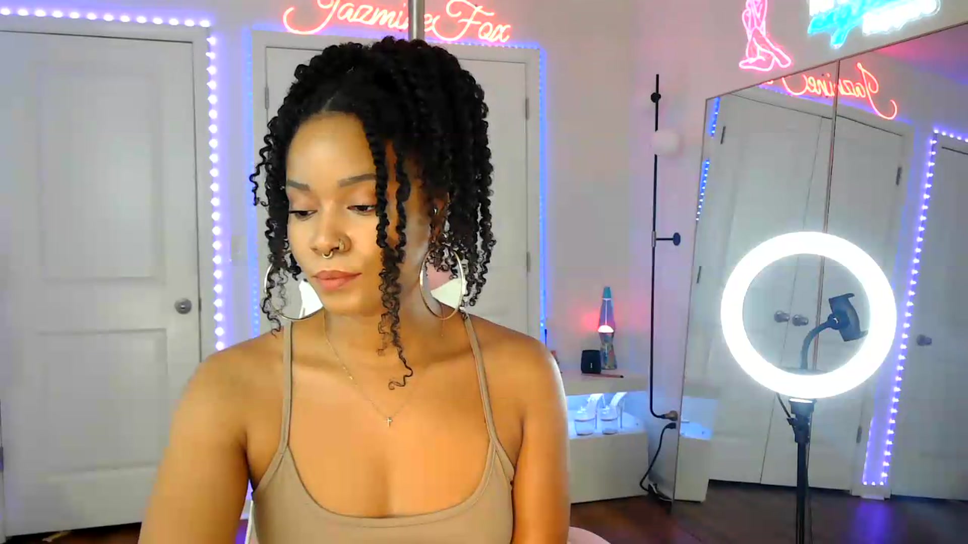 Gallery image thumbnail from Jazminefox's myfreecams stream on, 07/17/2026, 21:08 image 3 of 20