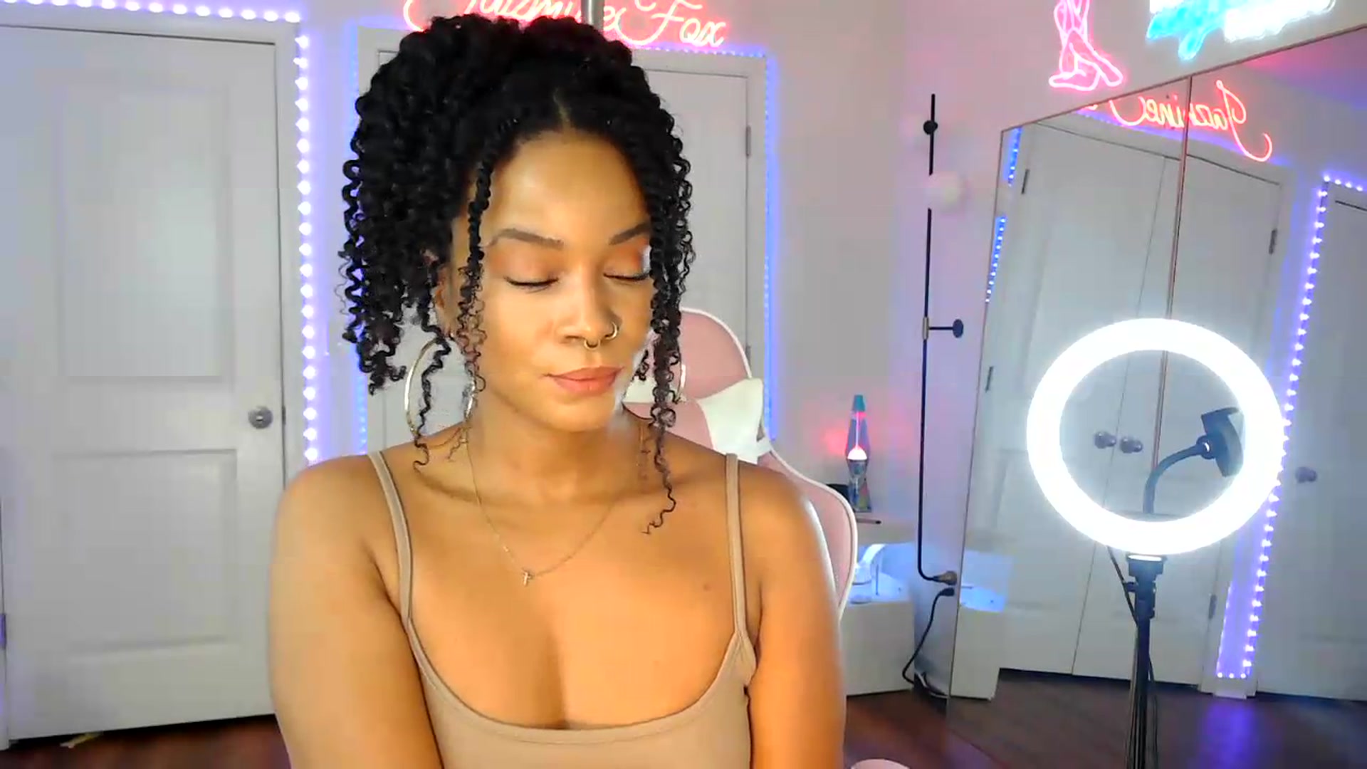 Gallery image thumbnail from Jazminefox's myfreecams stream on, 07/17/2026, 21:08 image 5 of 20