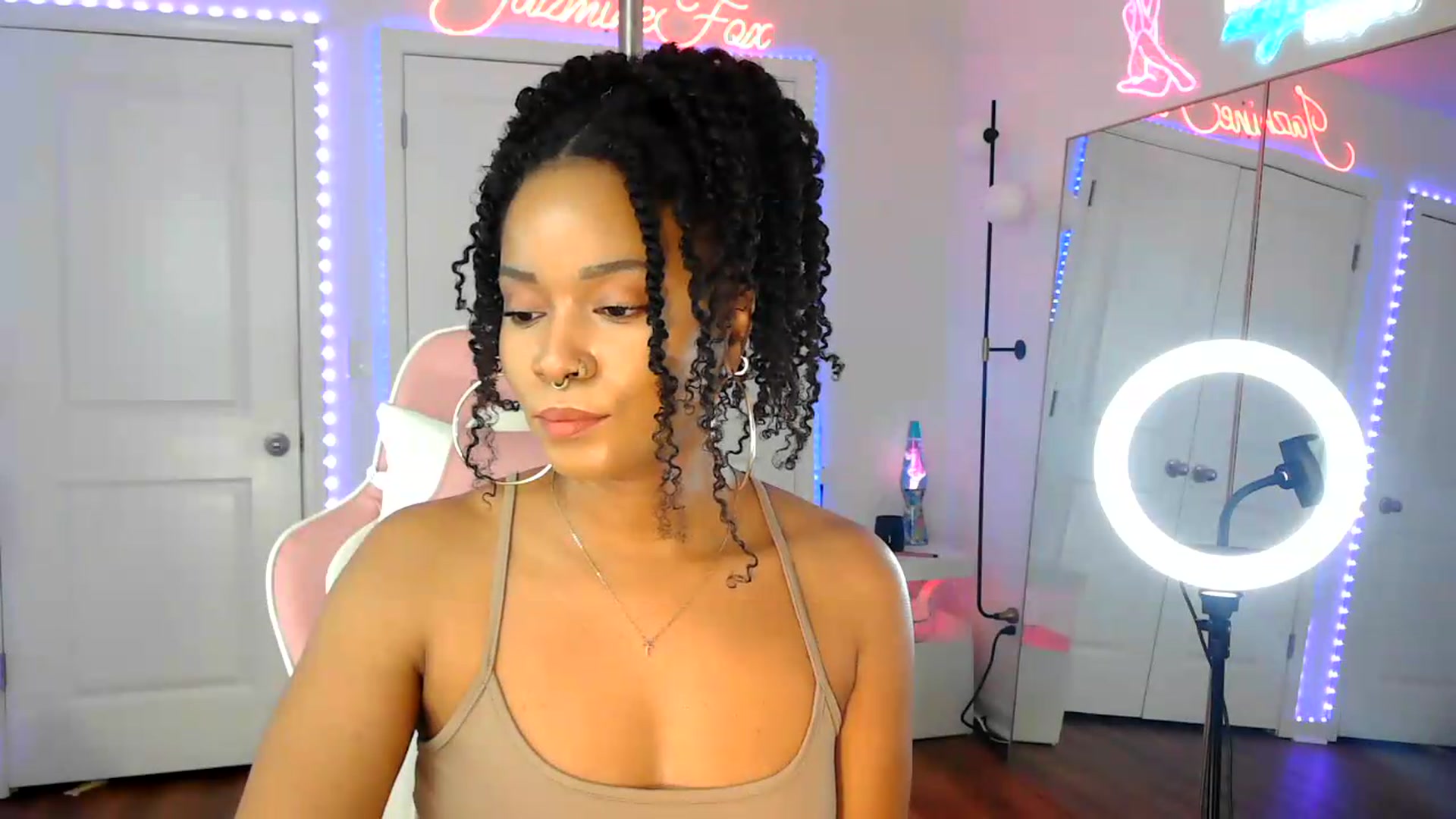 Gallery image thumbnail from Jazminefox's myfreecams stream on, 07/17/2026, 21:08 image 9 of 20